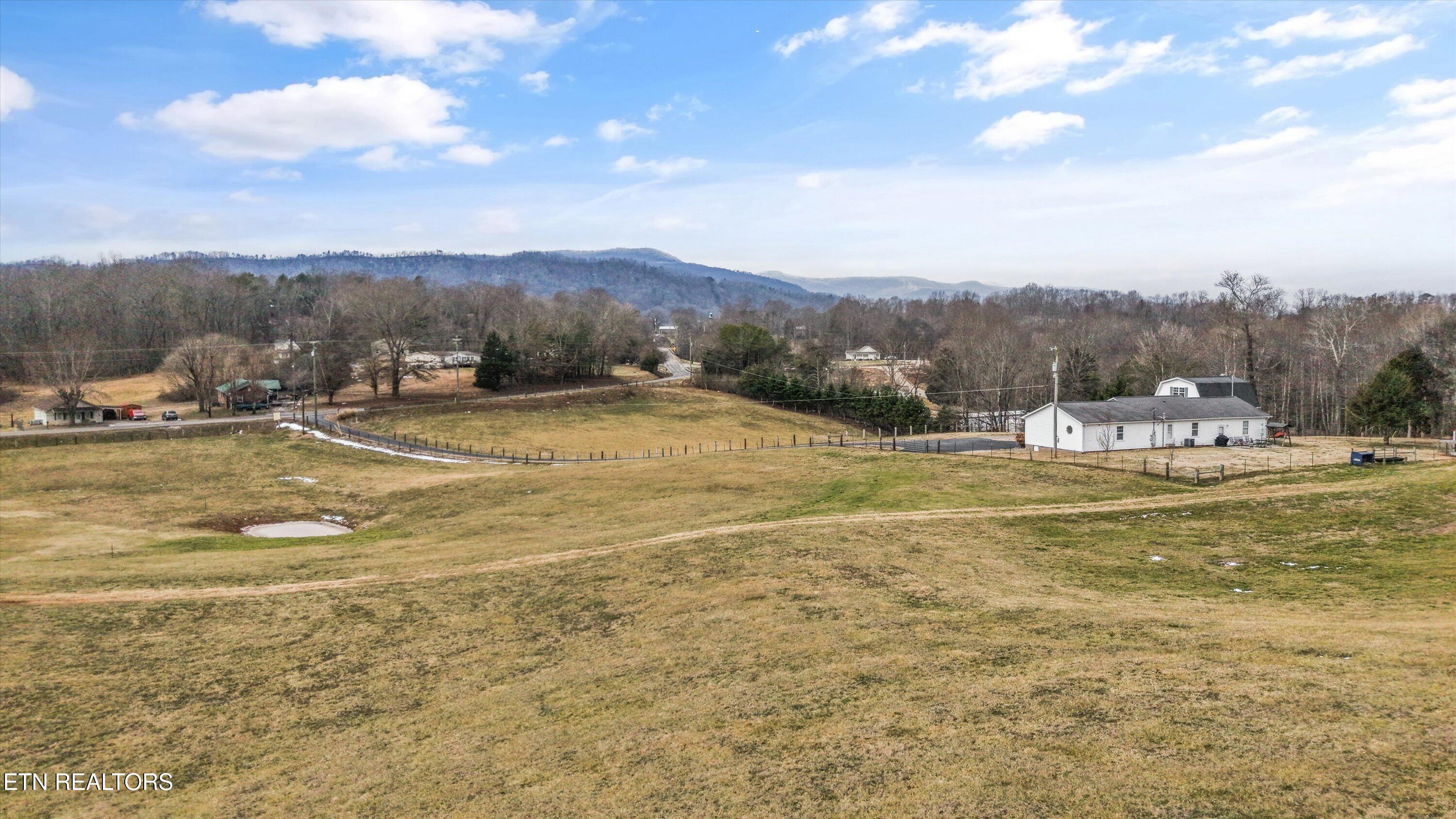 812 New Clear Branch Road Rocky Top TN 37769