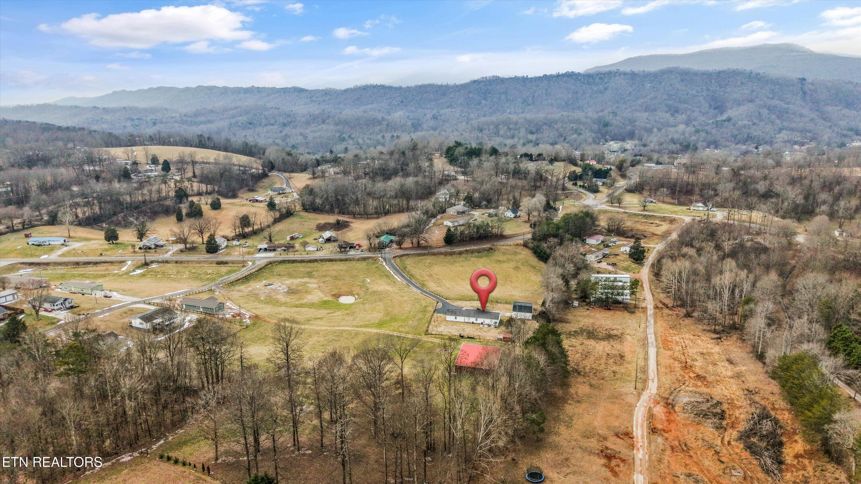 812 New Clear Branch Road Rocky Top TN 37769