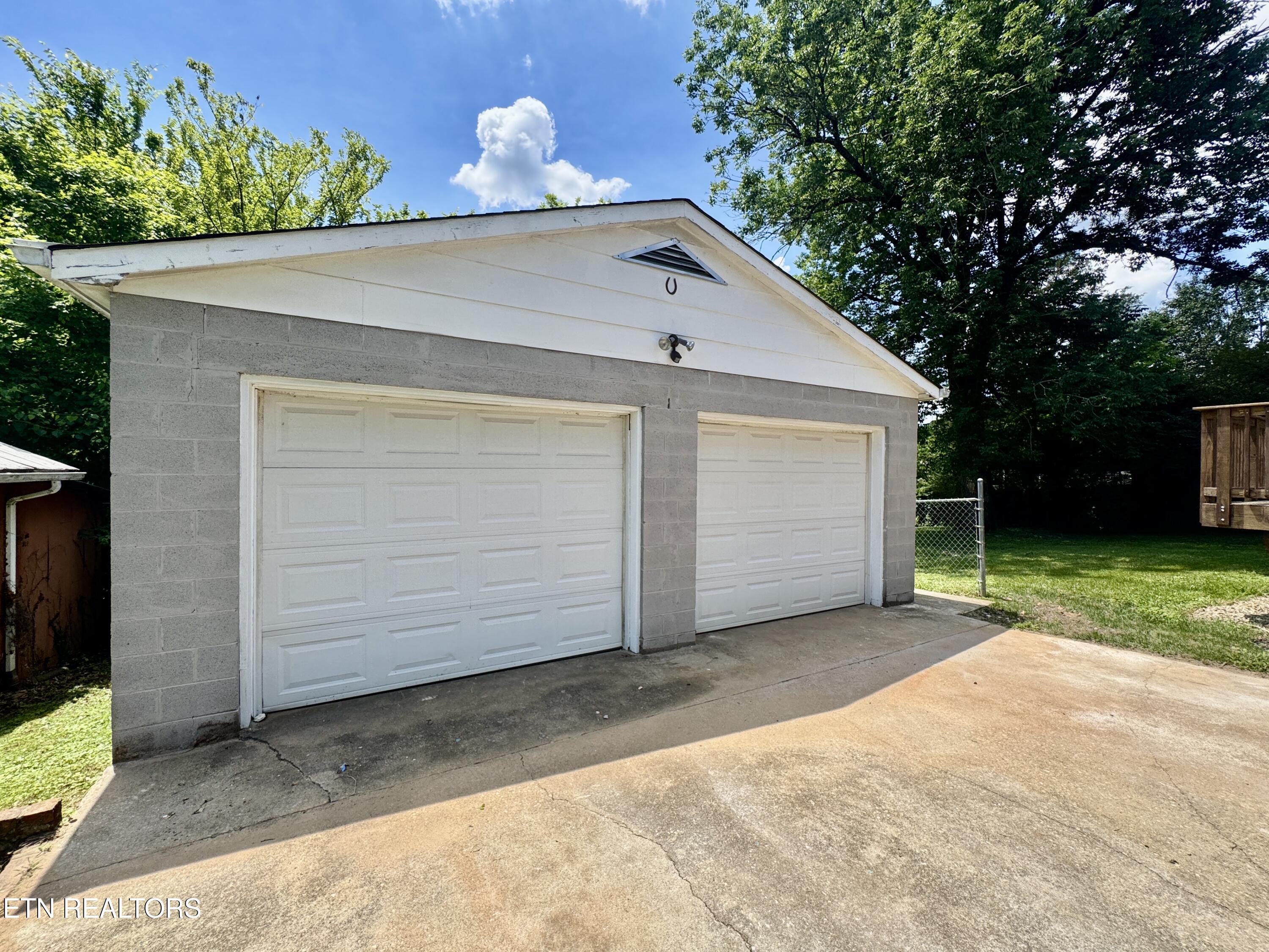 1916 Fair Drive Knoxville TN 37918