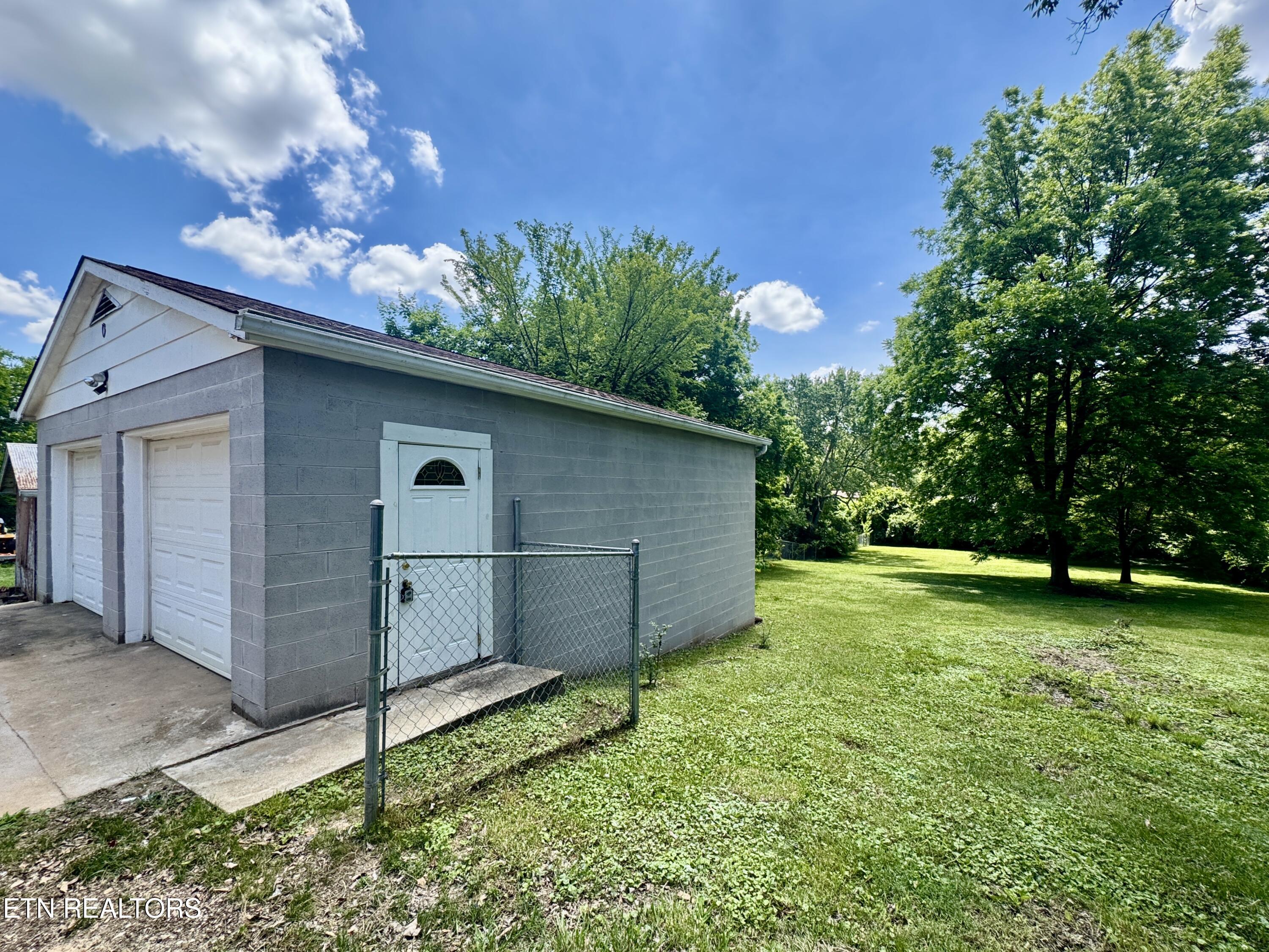 1916 Fair Drive Knoxville TN 37918