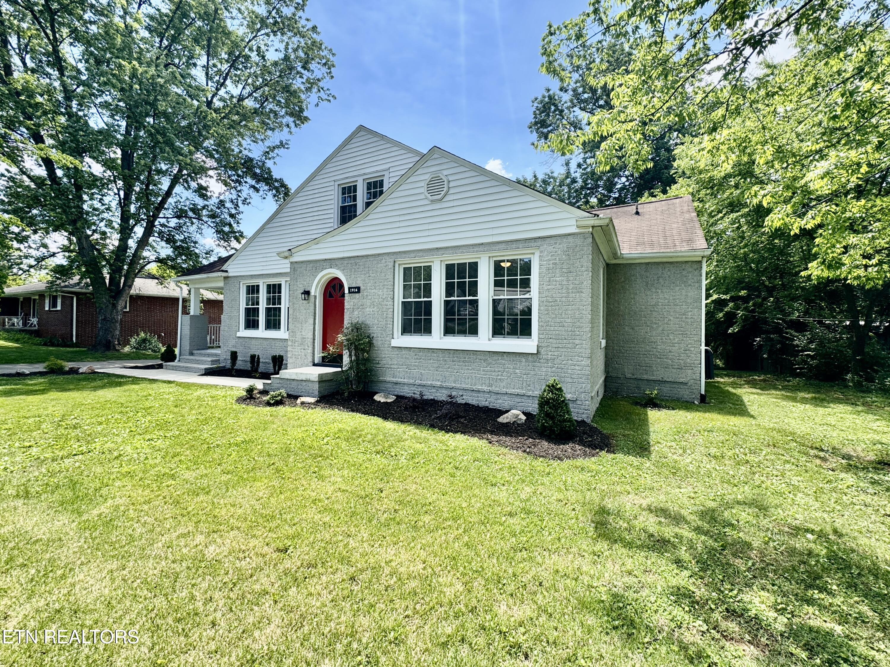 1916 Fair Drive Knoxville TN 37918