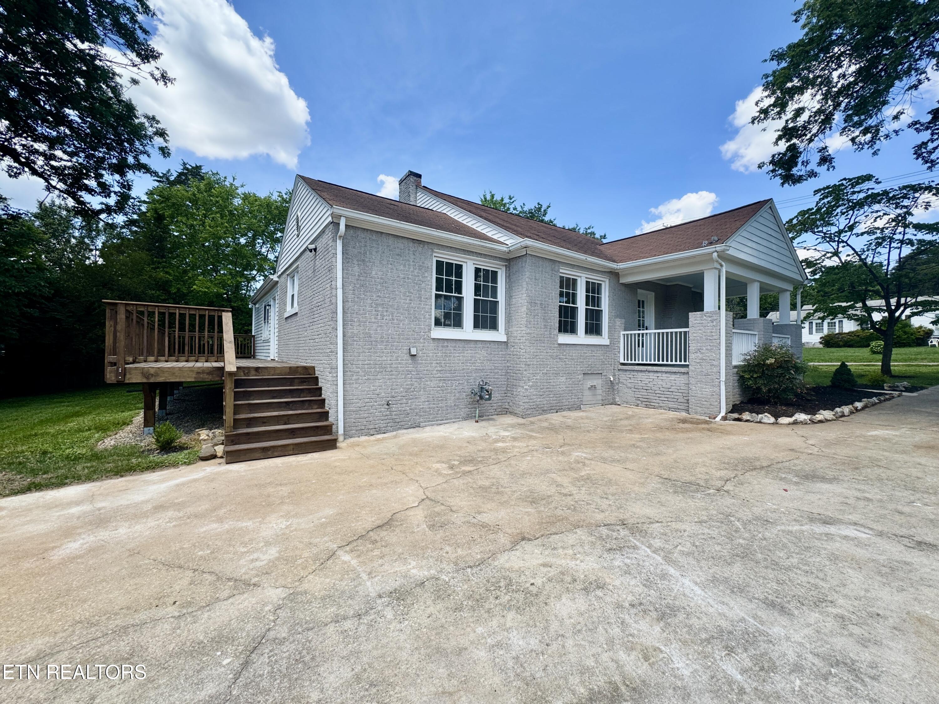 1916 Fair Drive Knoxville TN 37918