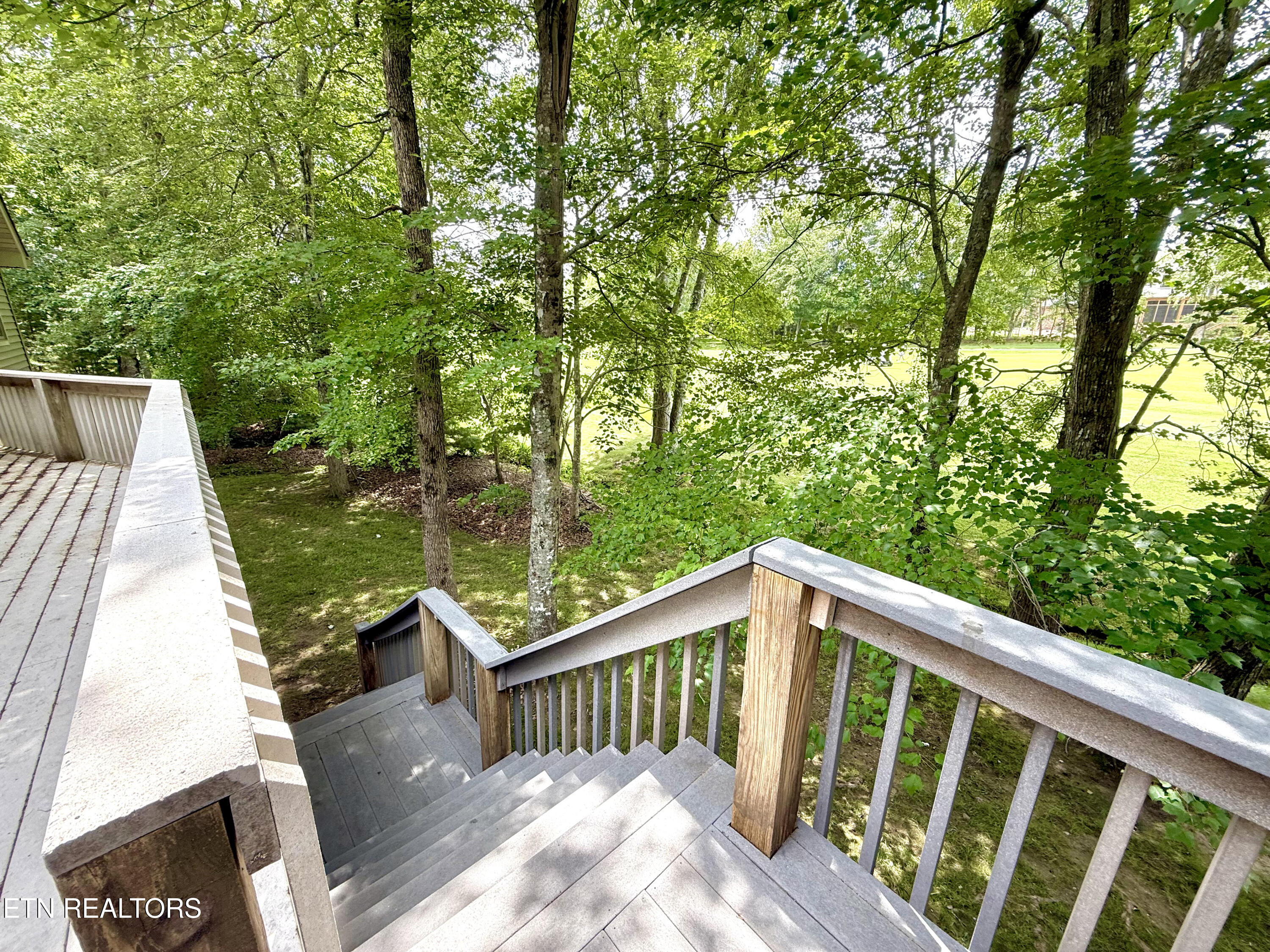 17 Kenwood Court Crossville TN 38558