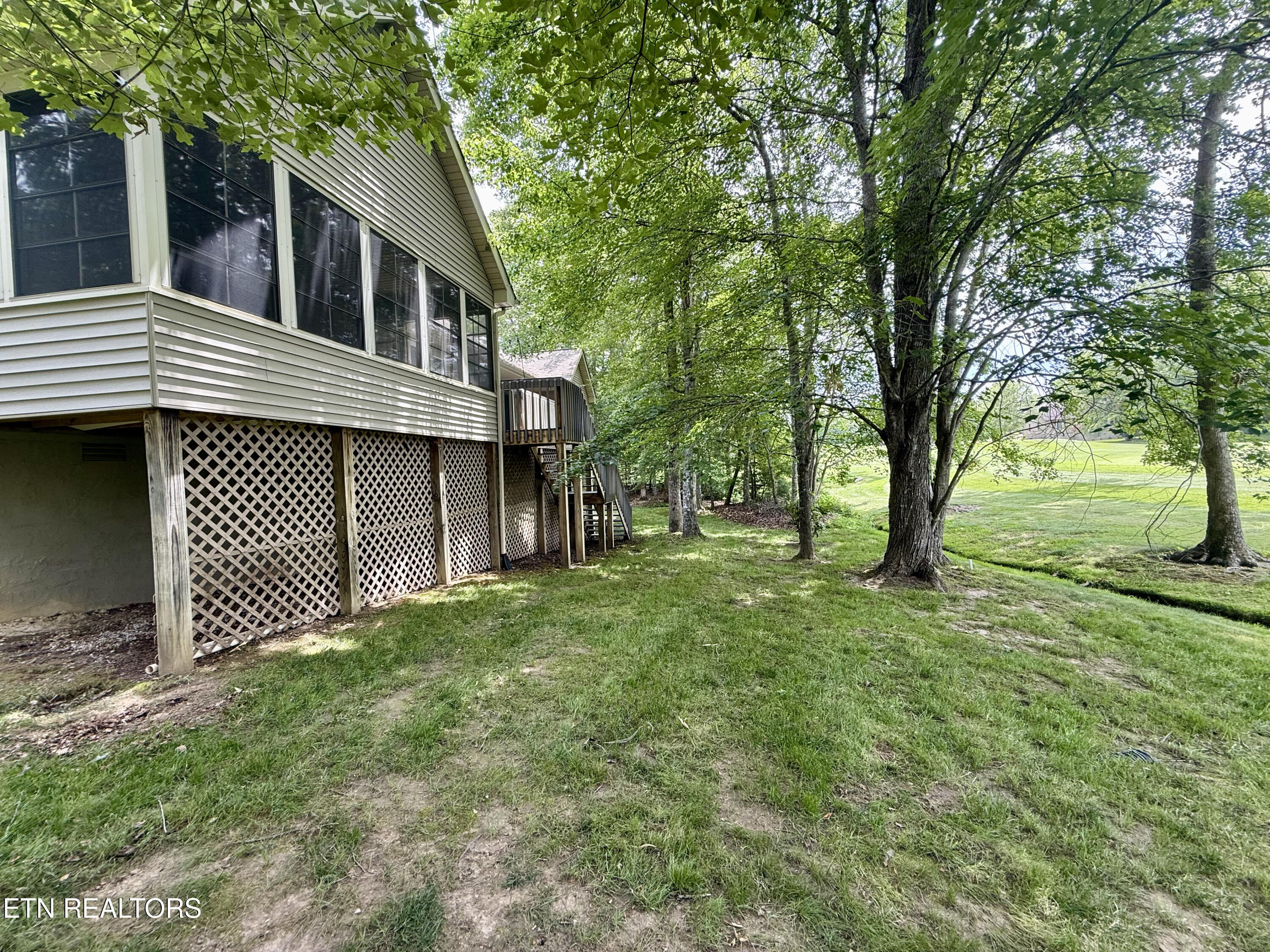17 Kenwood Court Crossville TN 38558