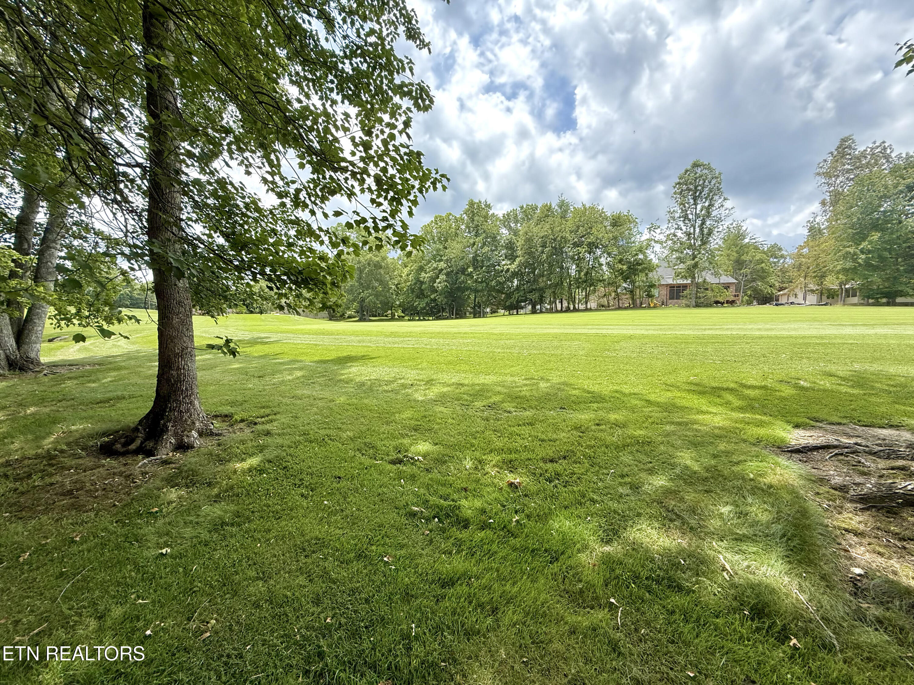 17 Kenwood Court Crossville TN 38558