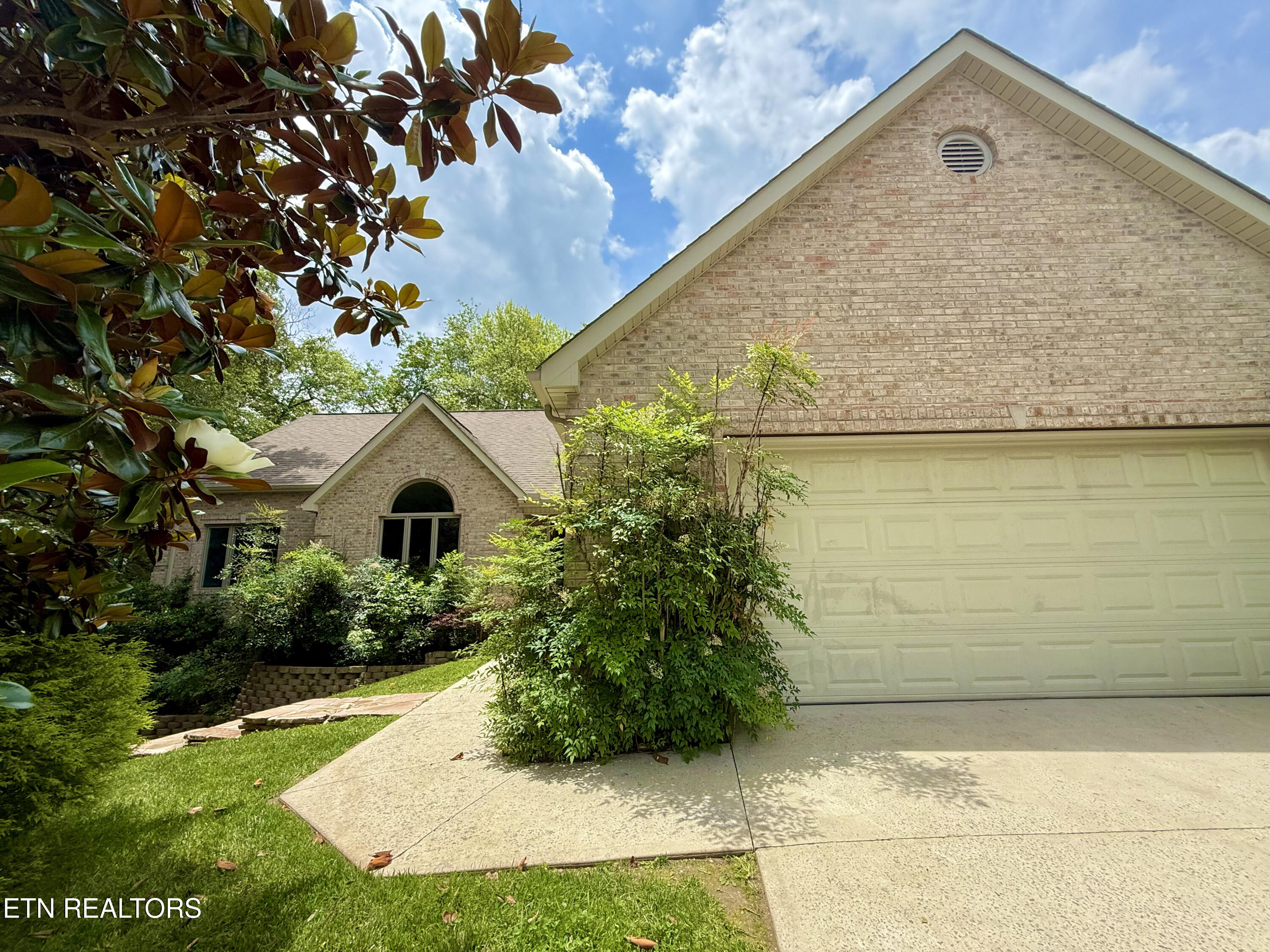 17 Kenwood Court Crossville TN 38558