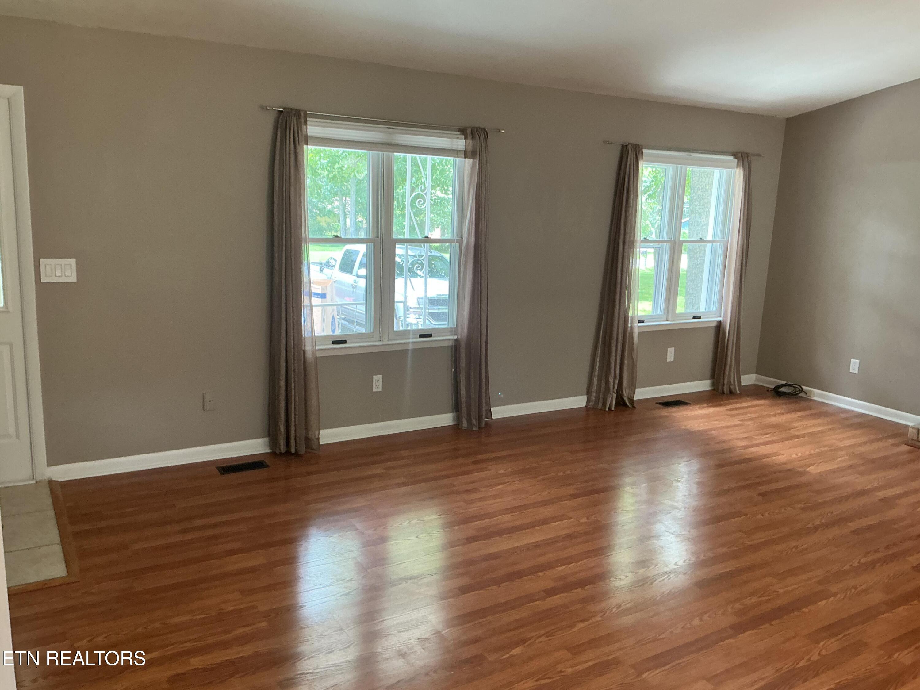 111 Eagle Lane Crossville TN 38558