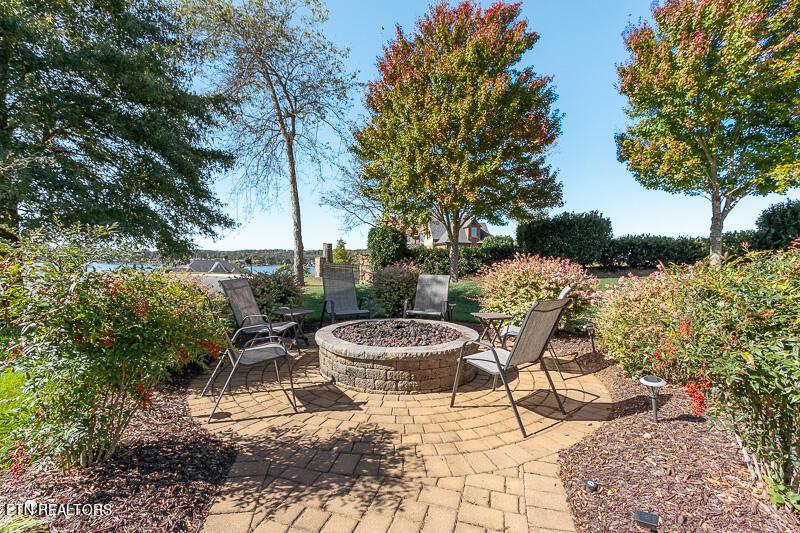 1036 Castaway Lane Lenoir City TN 37772
