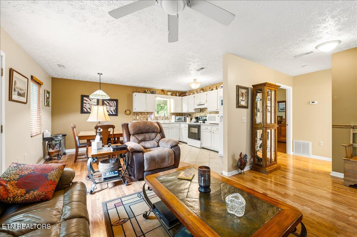 274 Pearl Road Lafollette TN 37766