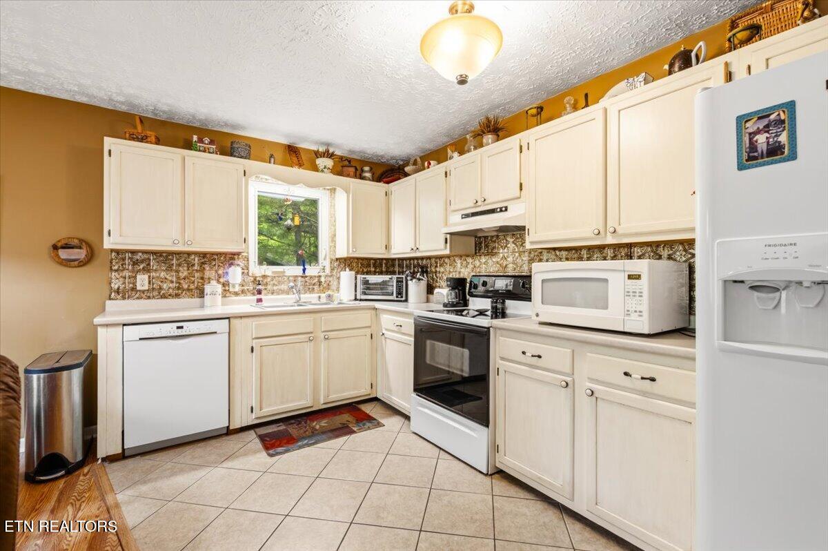 274 Pearl Road Lafollette TN 37766