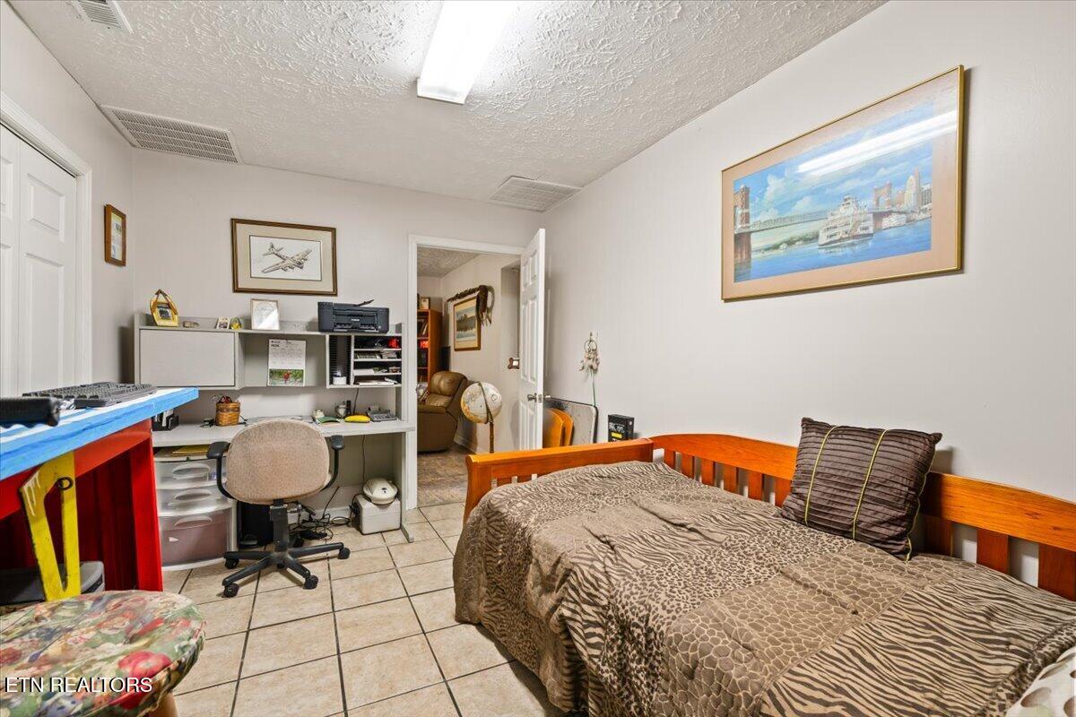 274 Pearl Road Lafollette TN 37766