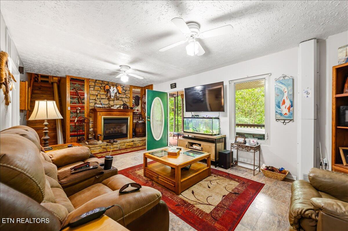 274 Pearl Road Lafollette TN 37766
