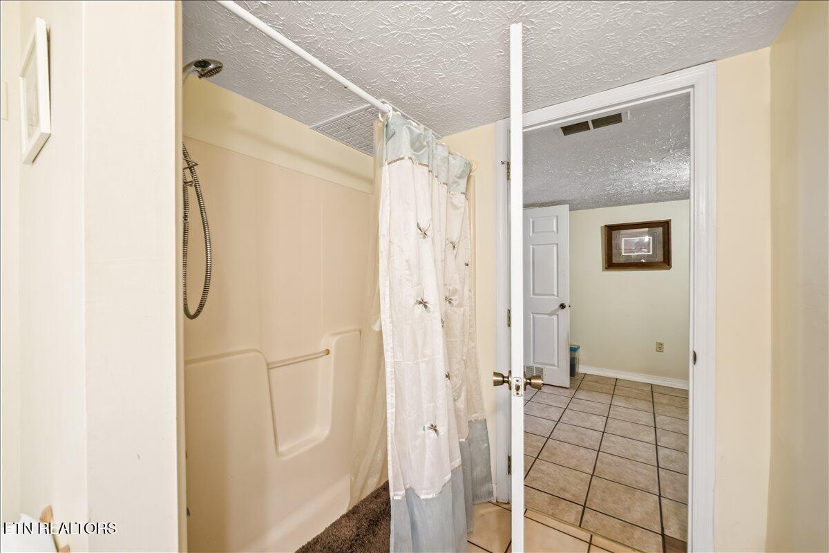 274 Pearl Road Lafollette TN 37766