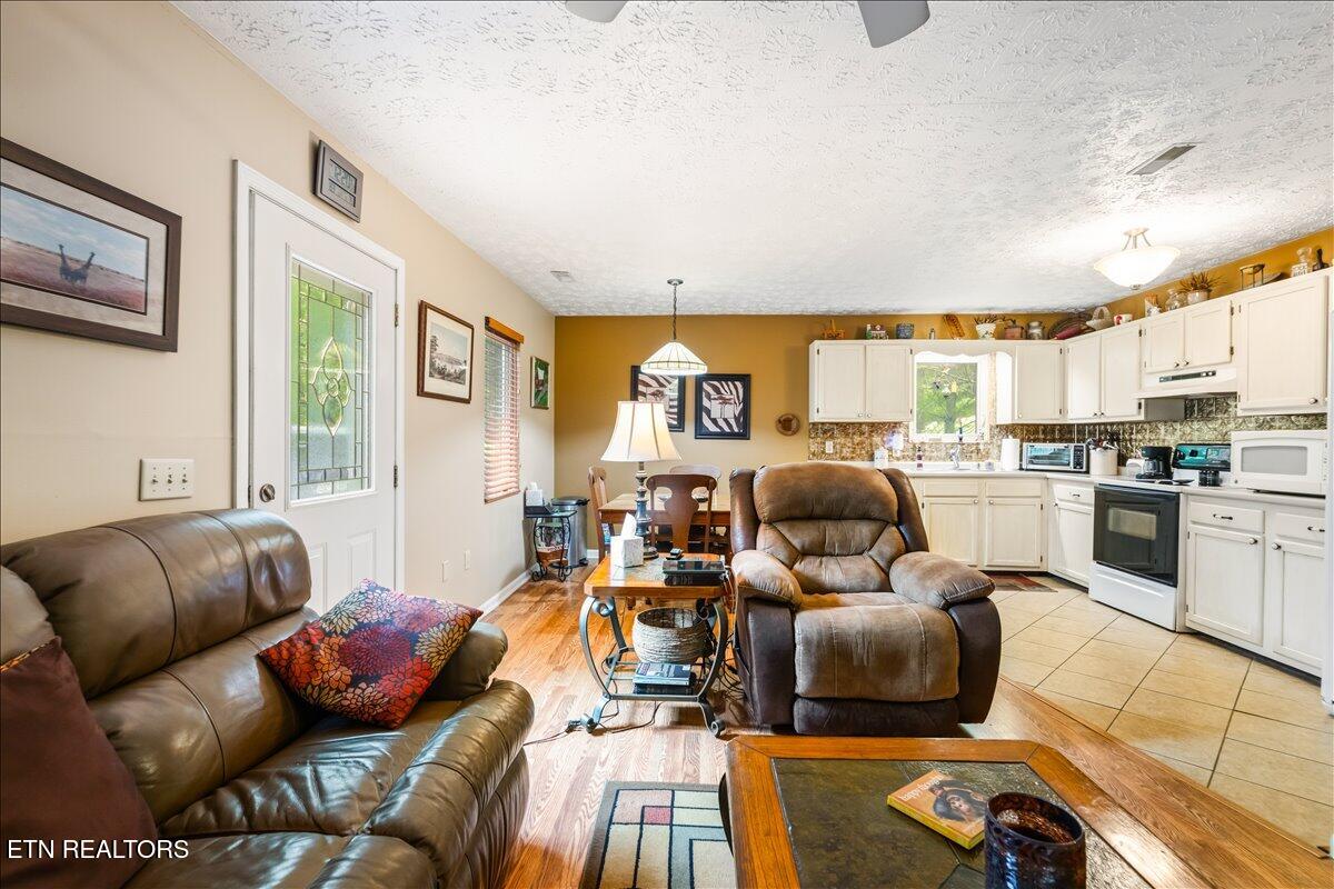 274 Pearl Road Lafollette TN 37766