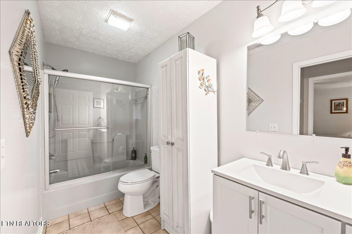 274 Pearl Road Lafollette TN 37766