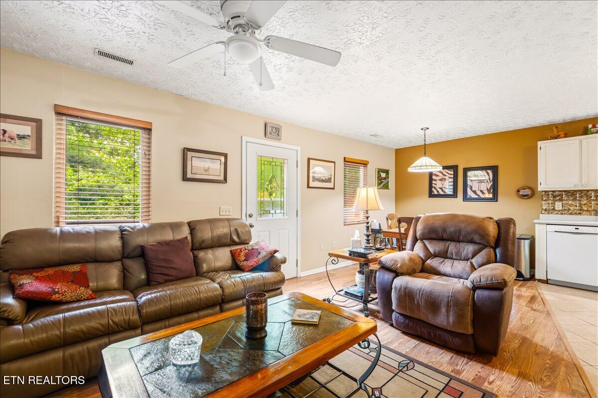 274 Pearl Road Lafollette TN 37766