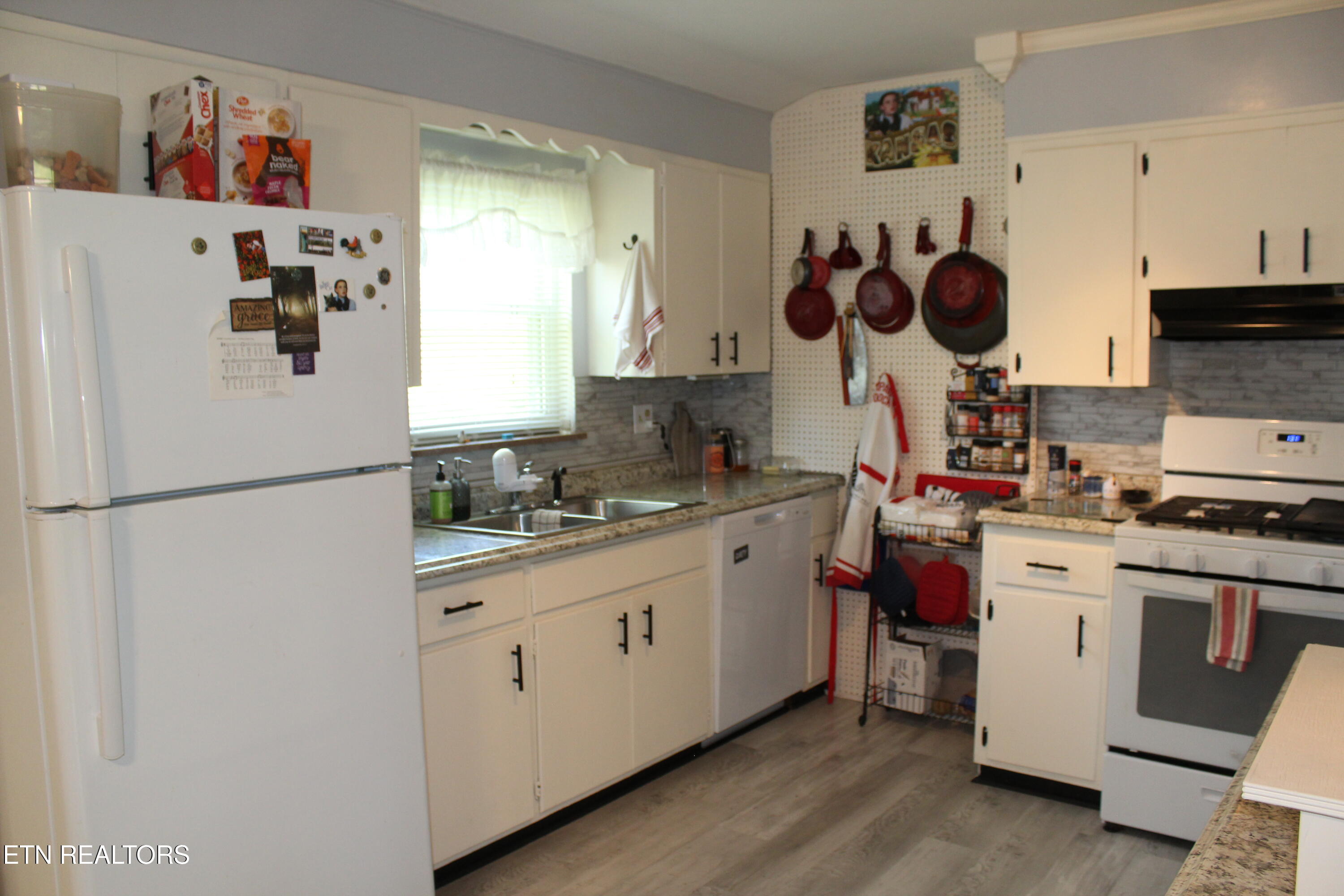 2704 Roland Lane Knoxville TN 37931