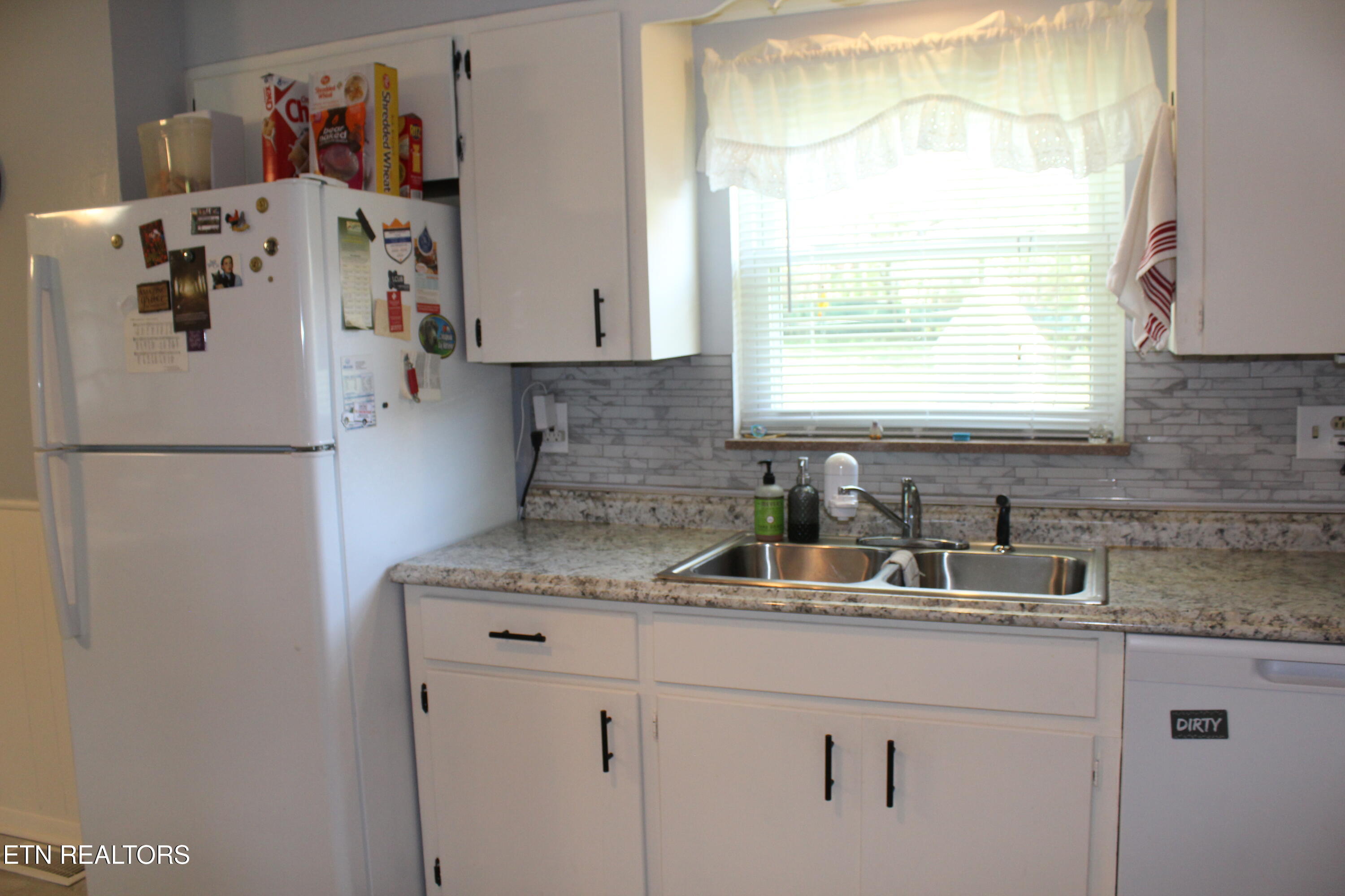 2704 Roland Lane Knoxville TN 37931