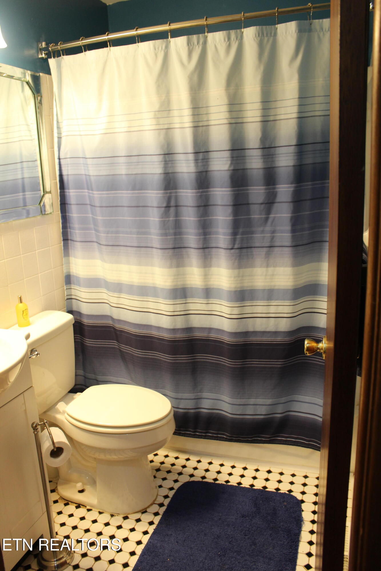 2704 Roland Lane Knoxville TN 37931