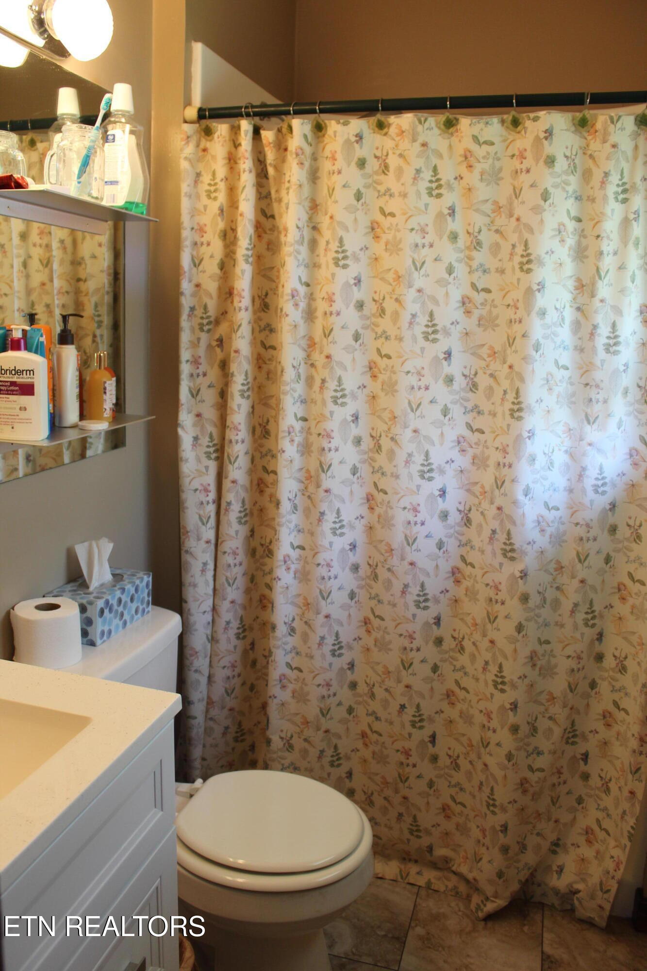 2704 Roland Lane Knoxville TN 37931