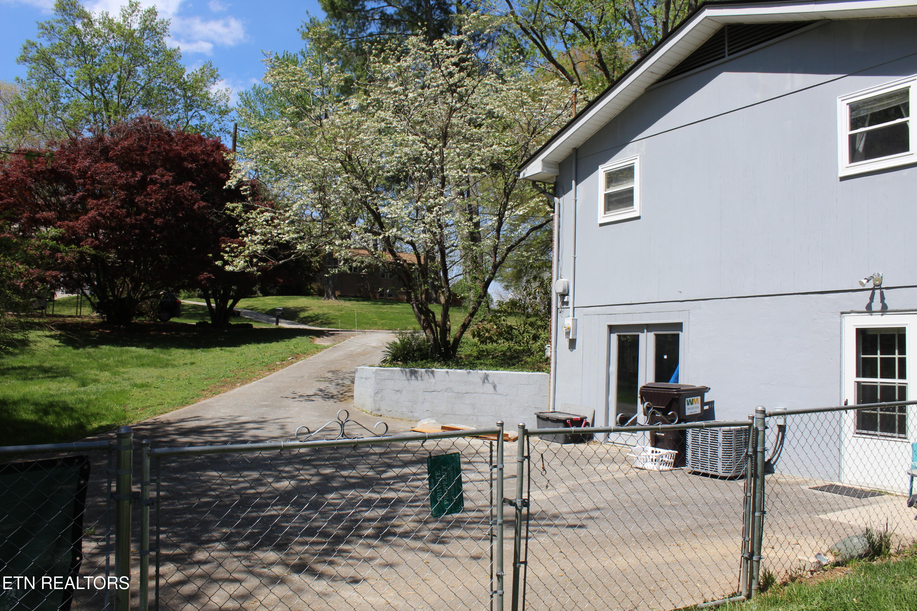 2704 Roland Lane Knoxville TN 37931