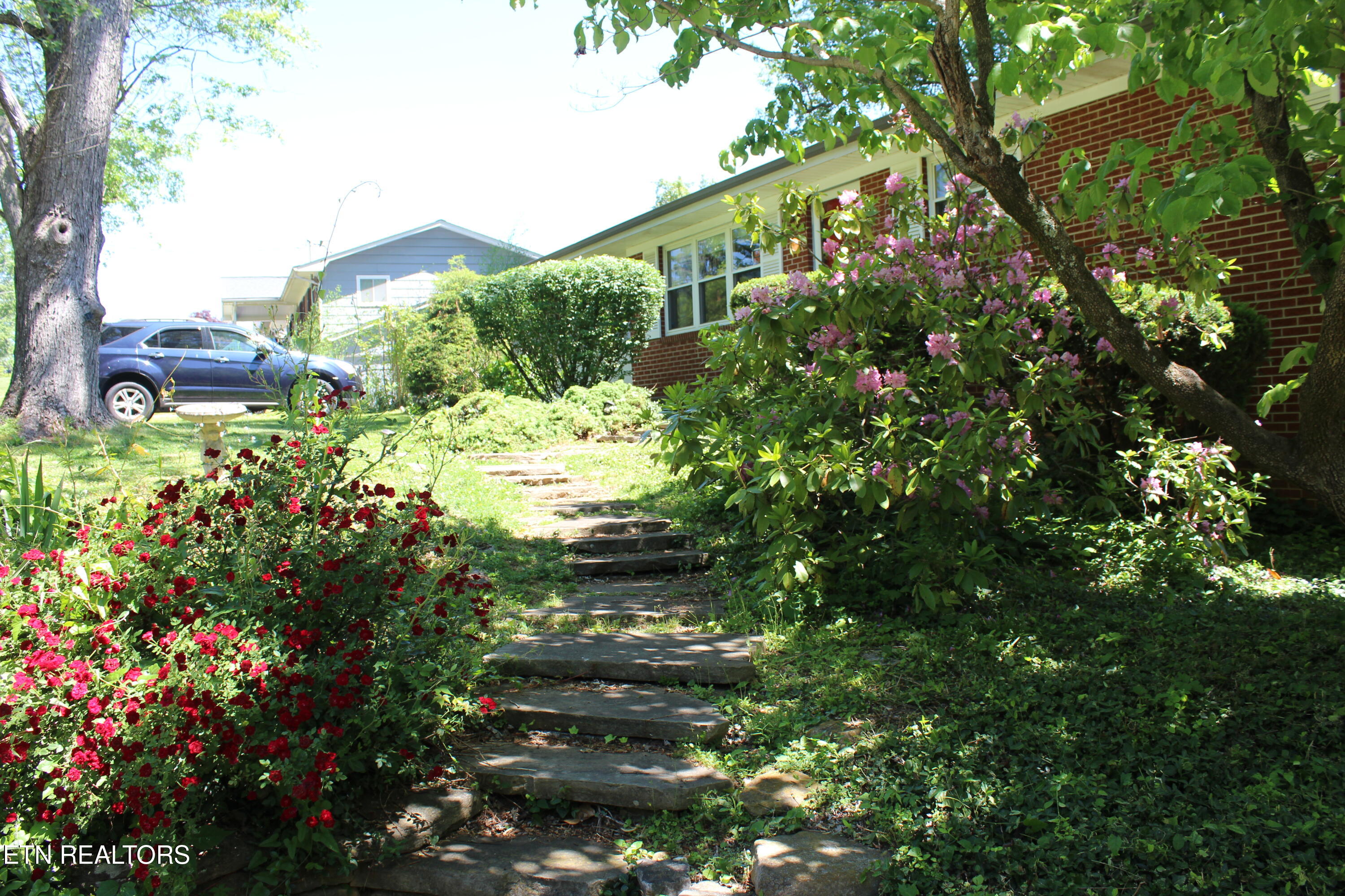 2704 Roland Lane Knoxville TN 37931