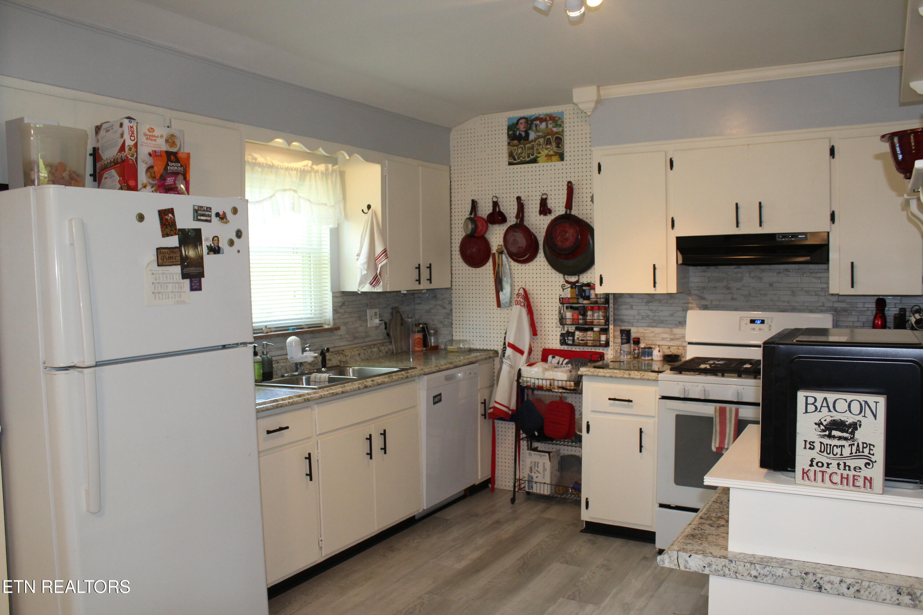 2704 Roland Lane Knoxville TN 37931