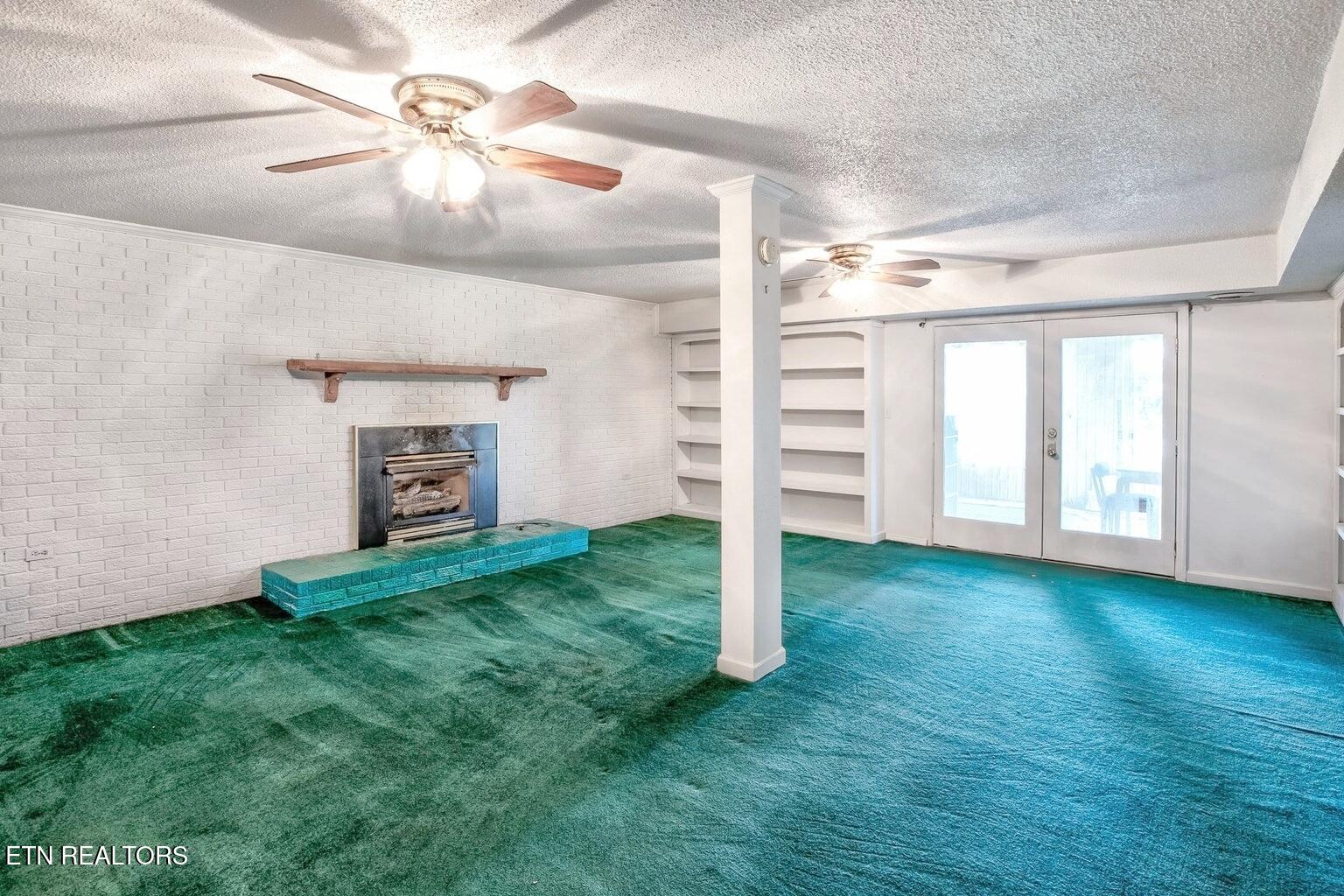 921 Hilltop Drive Jacksboro TN 37757