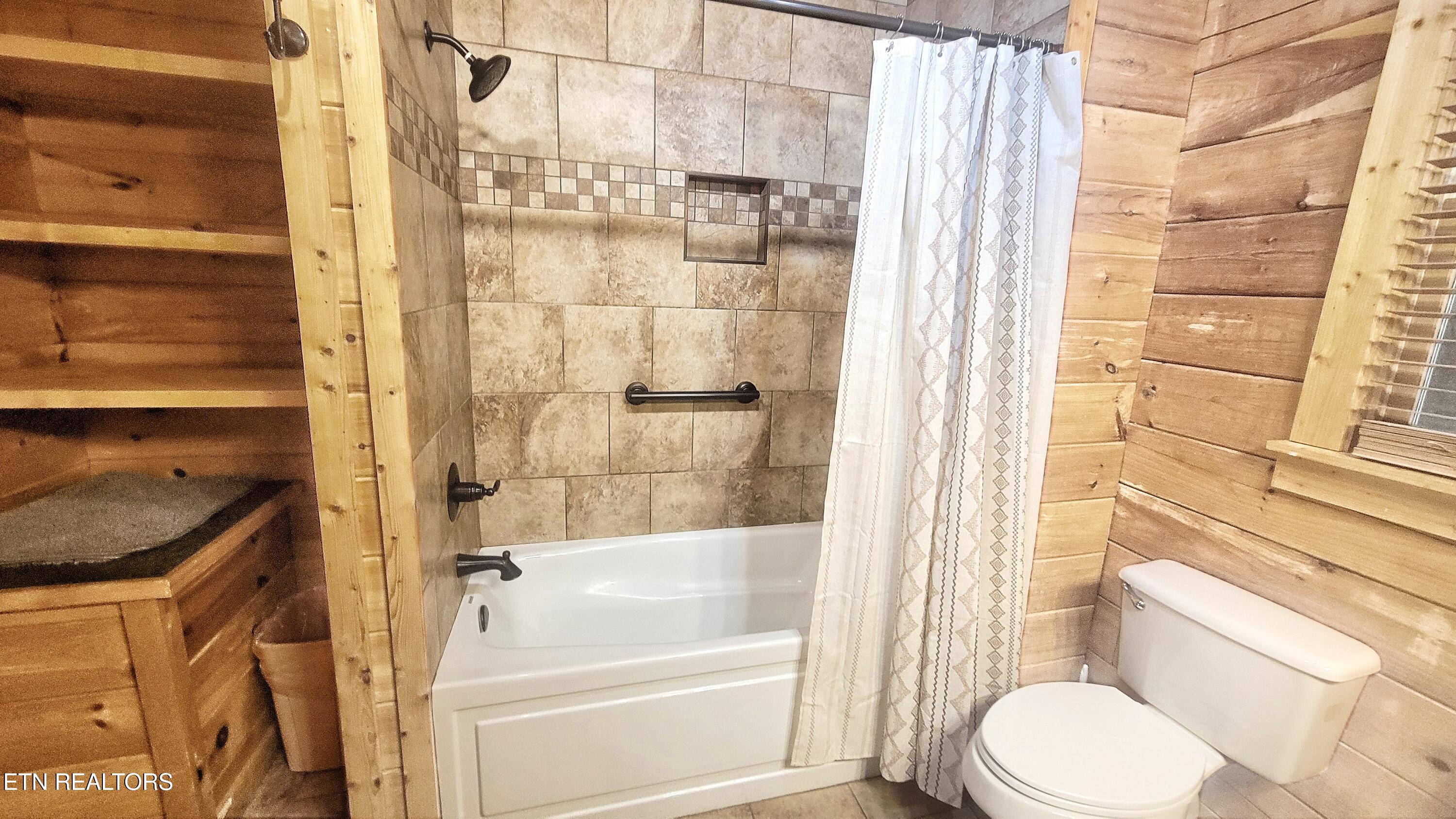 3620 Moonshine Way Gatlinburg TN 37738