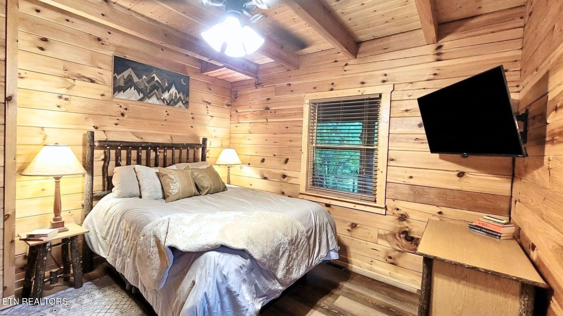 3620 Moonshine Way Gatlinburg TN 37738