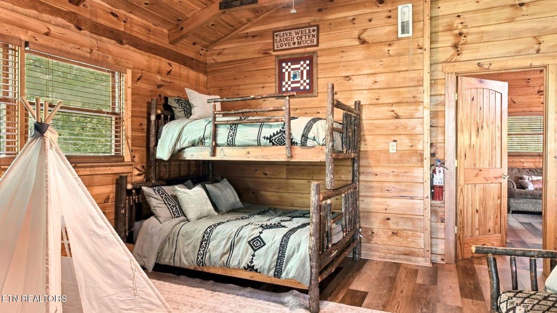 3620 Moonshine Way Gatlinburg TN 37738