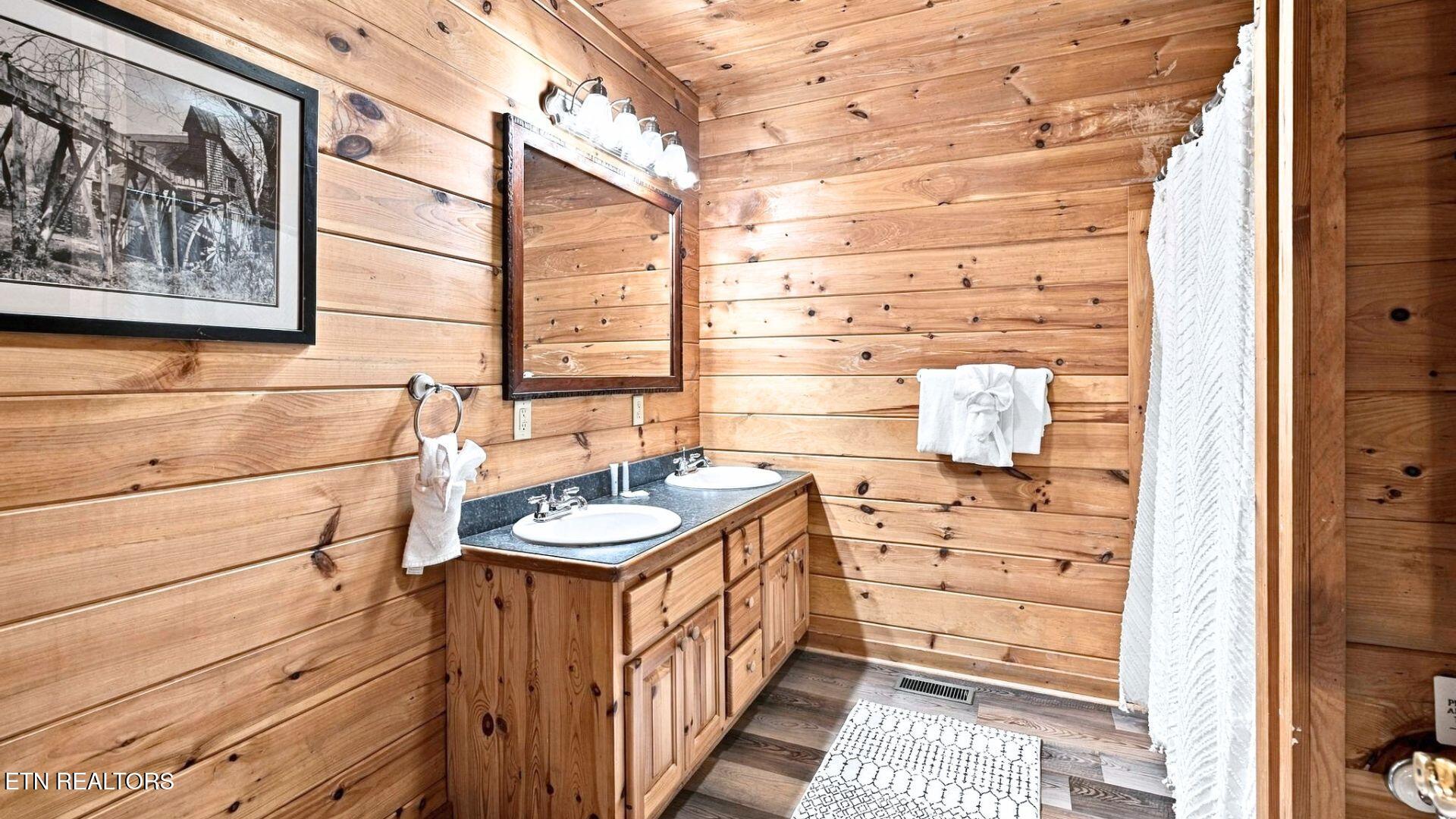 3620 Moonshine Way Gatlinburg TN 37738