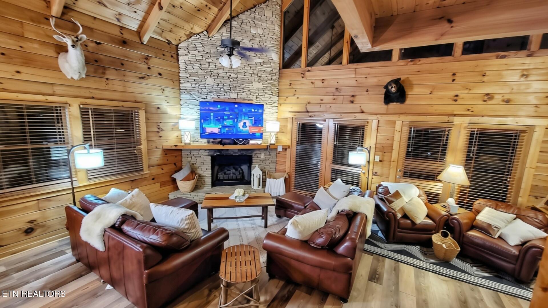 3620 Moonshine Way Gatlinburg TN 37738