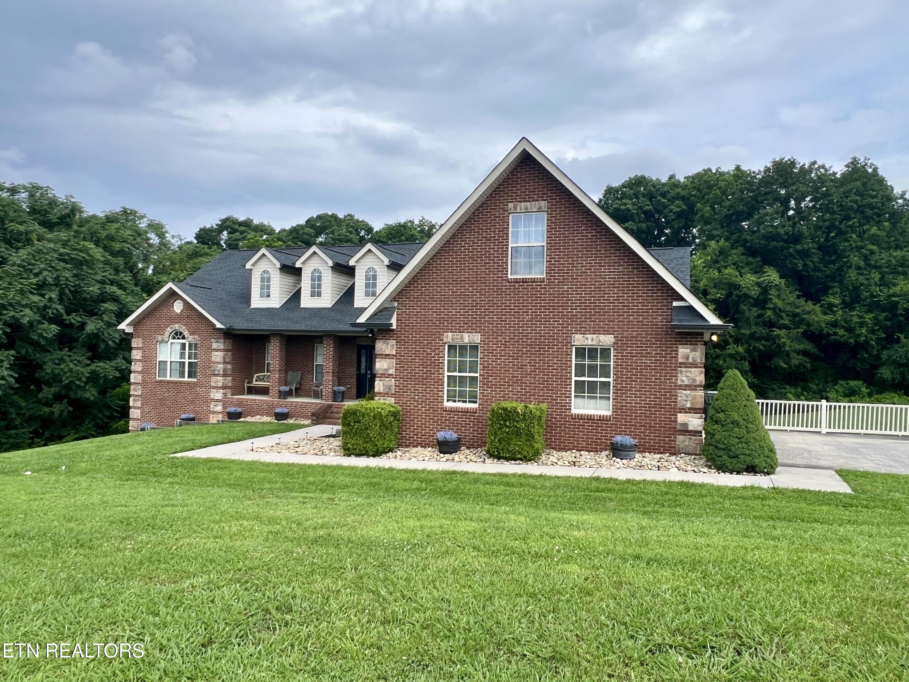 1329 Robert Ridge Road Sevierville TN 37862