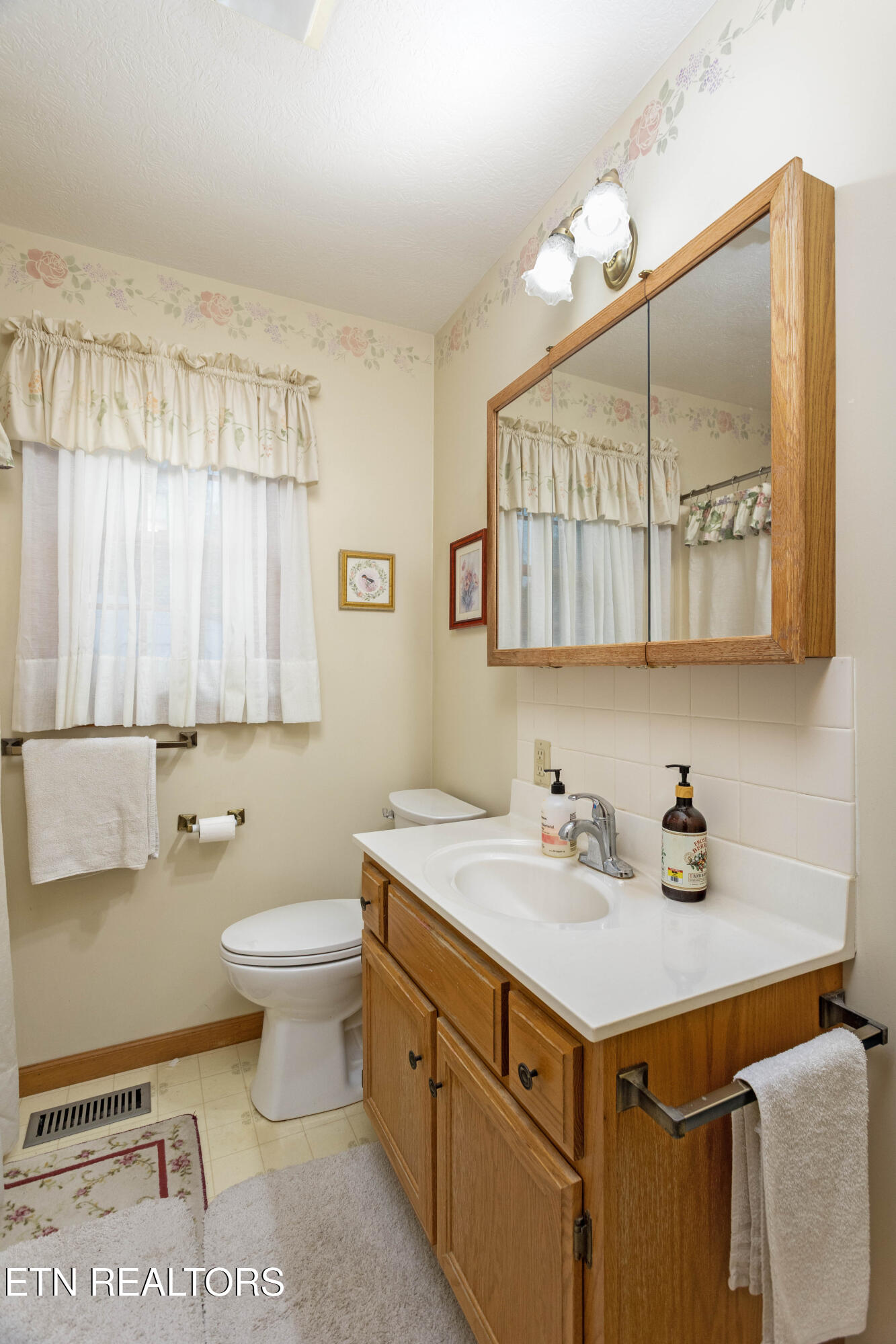 246 Howell Drive Spring City TN 37381