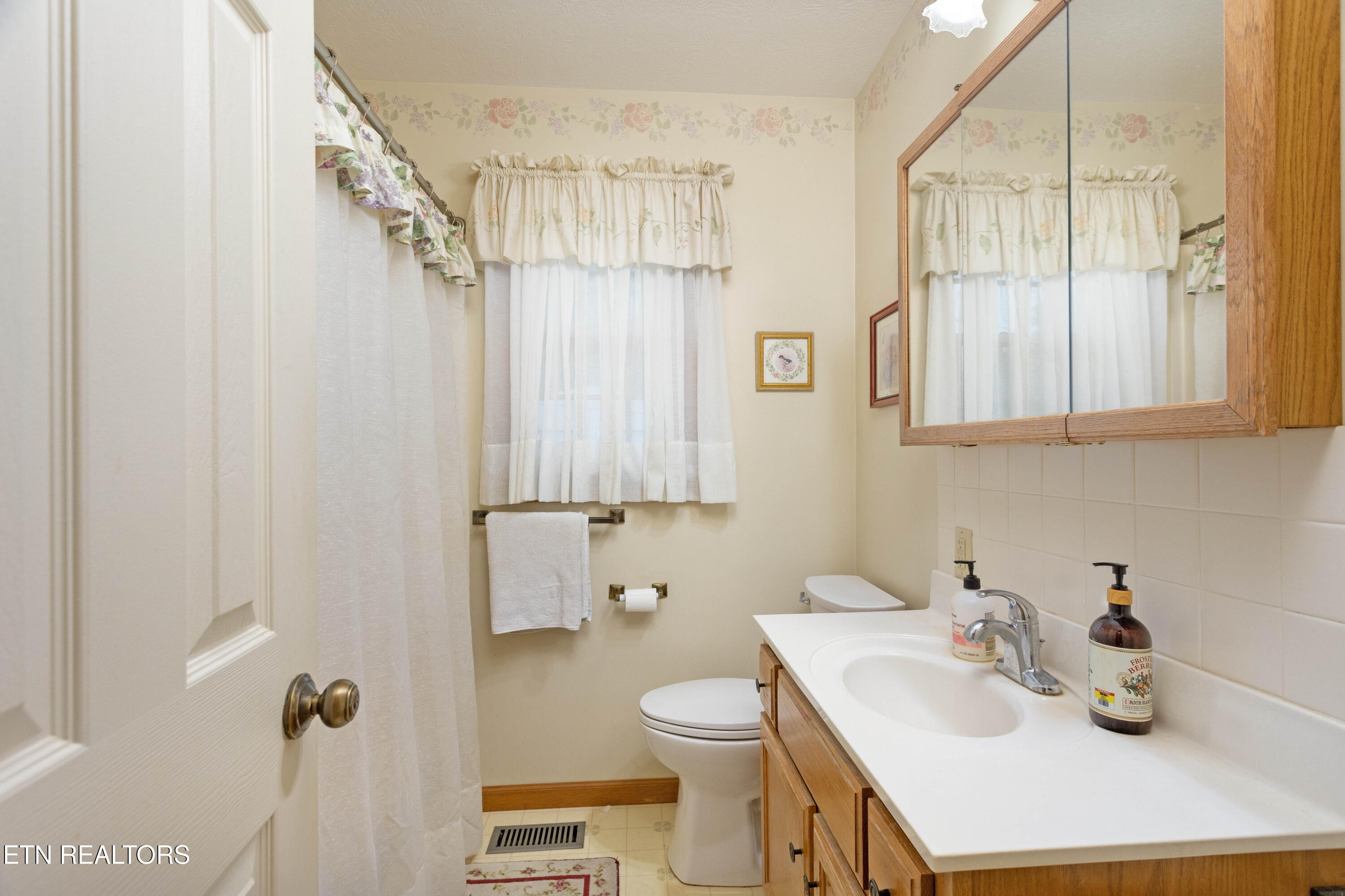 246 Howell Drive Spring City TN 37381