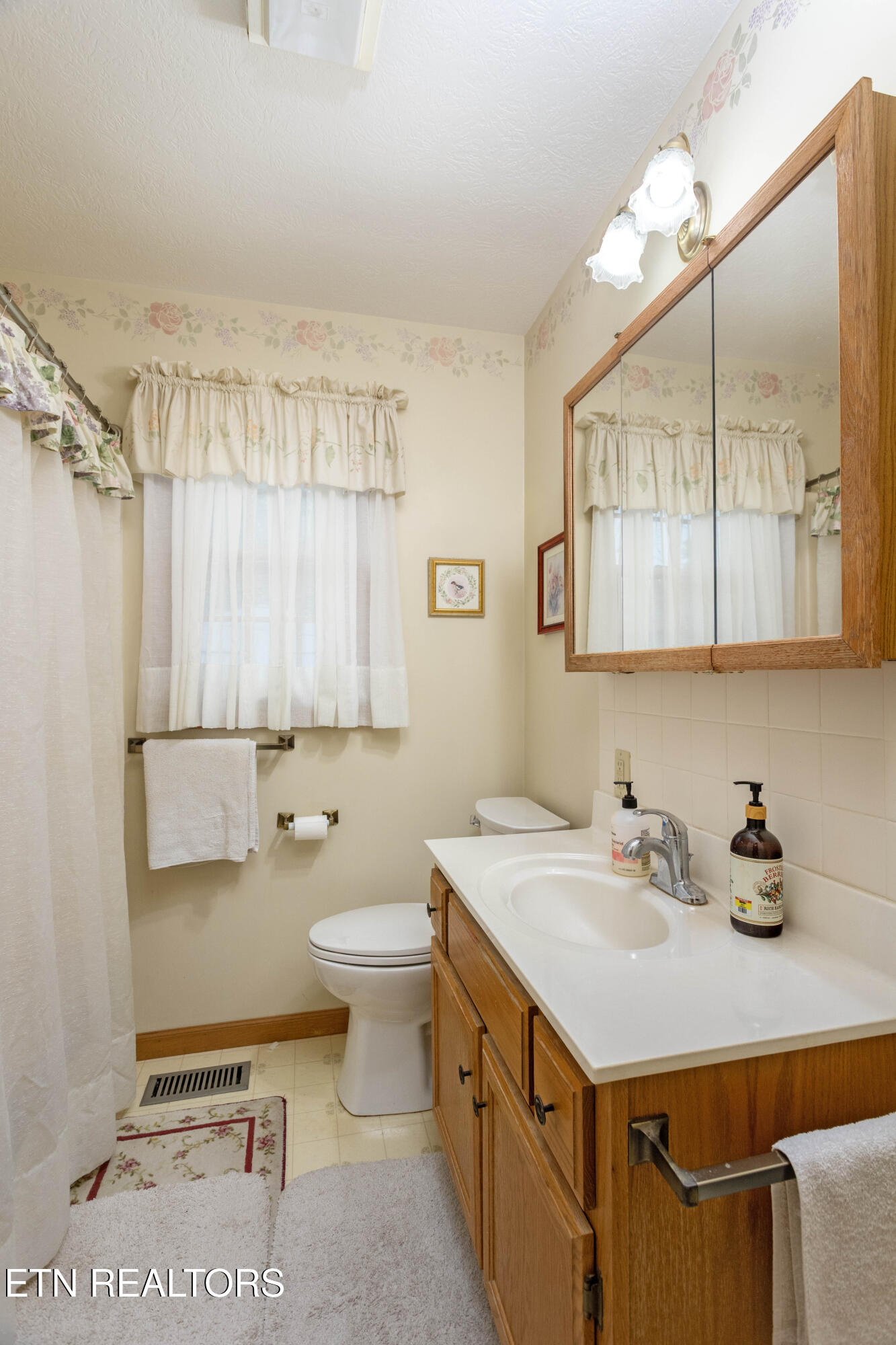 246 Howell Drive Spring City TN 37381