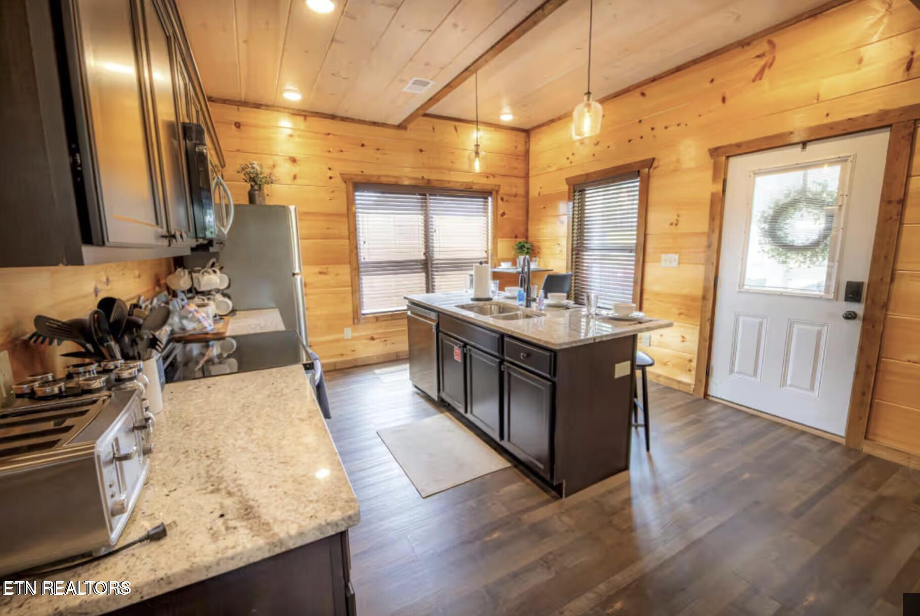 855 Osprey Way Pigeon Forge TN 37863