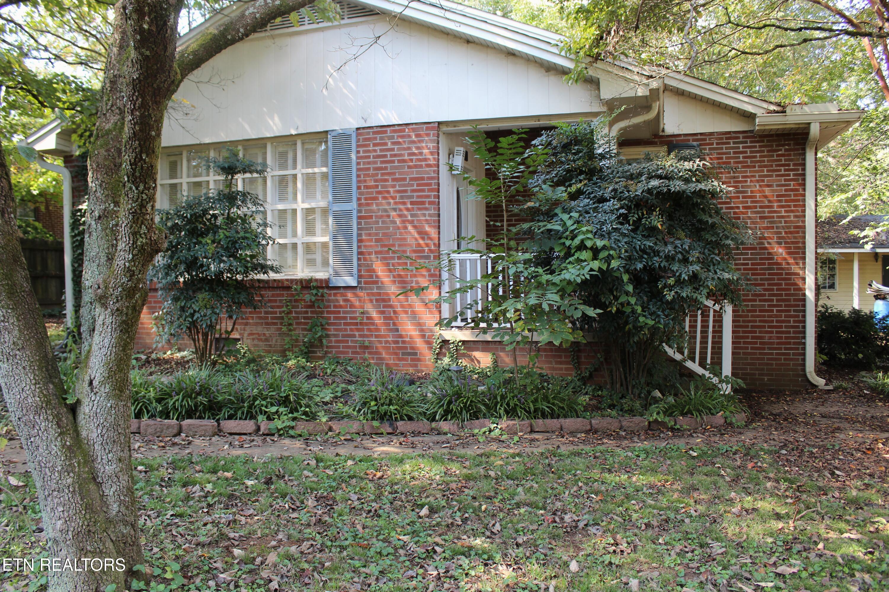 506 Wharf Street Loudon TN 37774