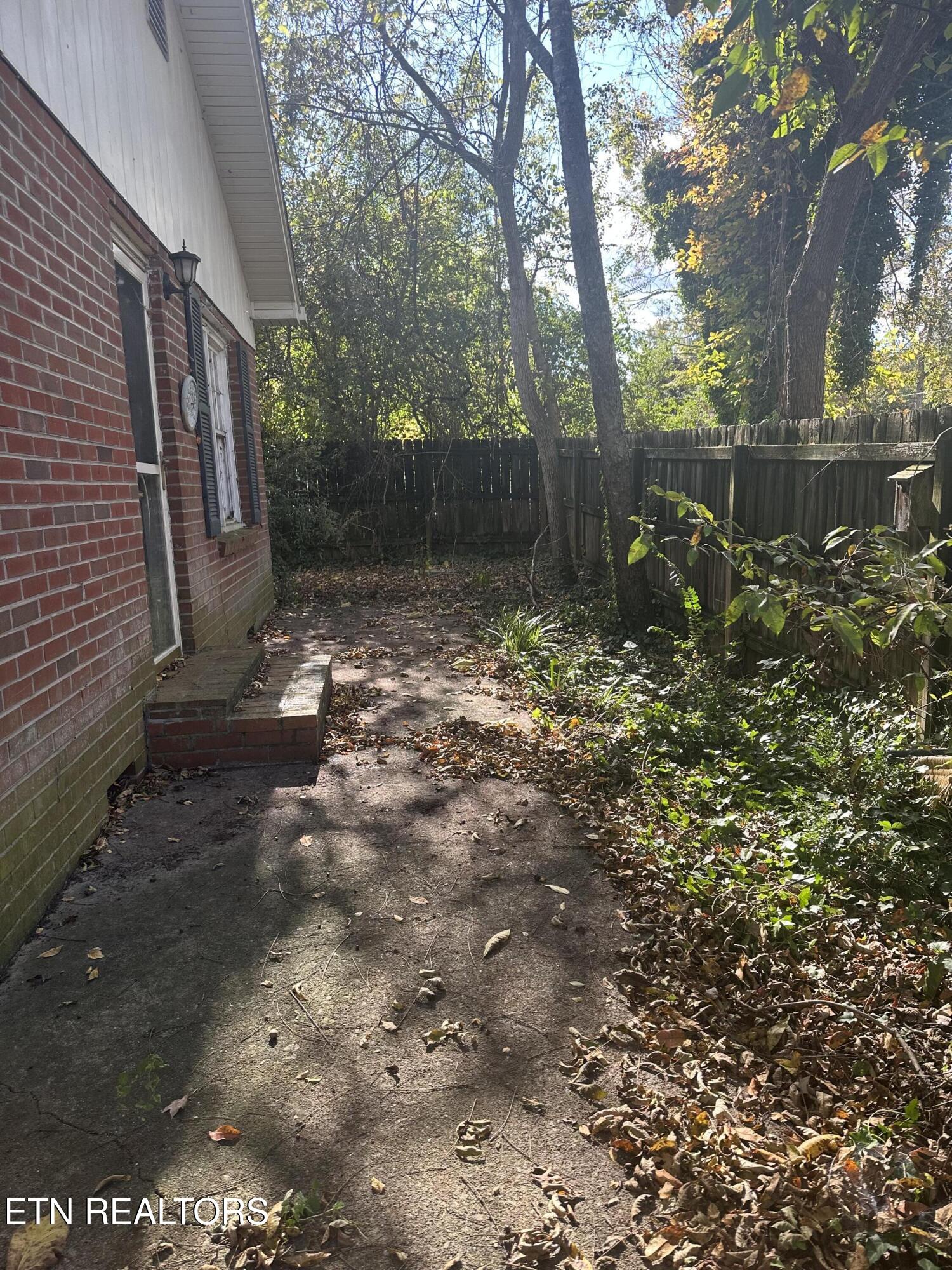 506 Wharf Street Loudon TN 37774