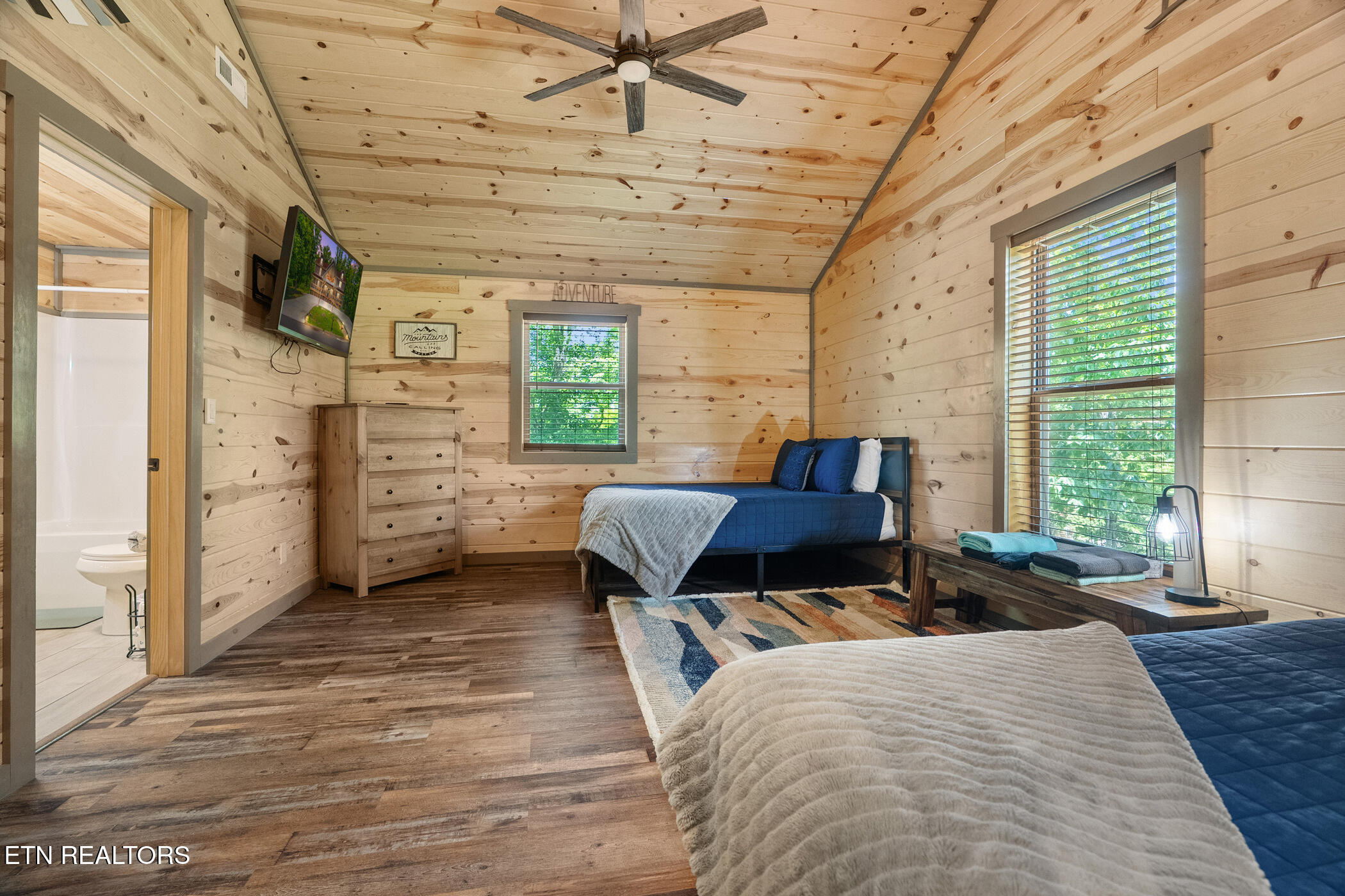 2612 Cloud View Drive Sevierville TN 37862