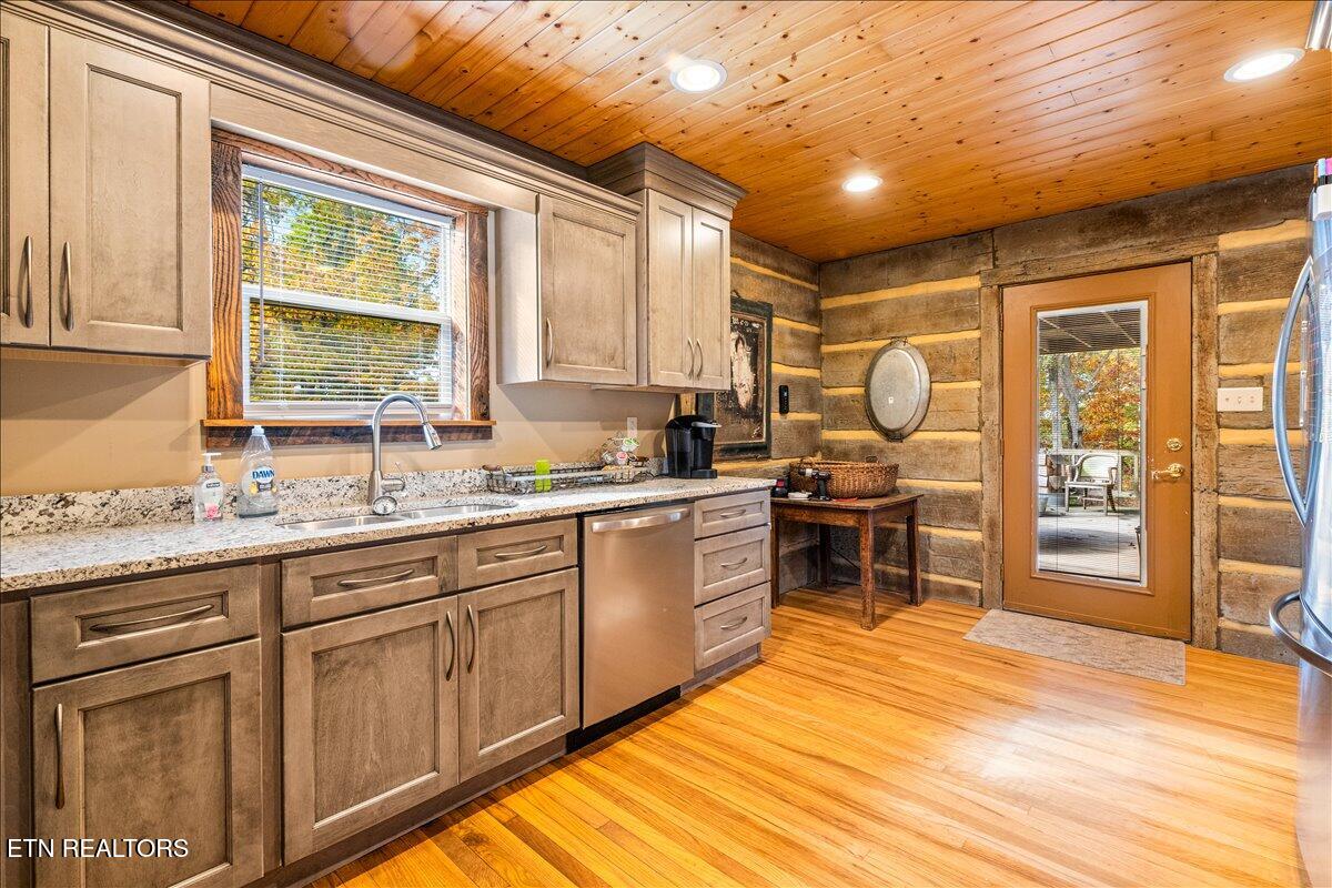 342 Chimney Rock Lane Lafollette TN 37766