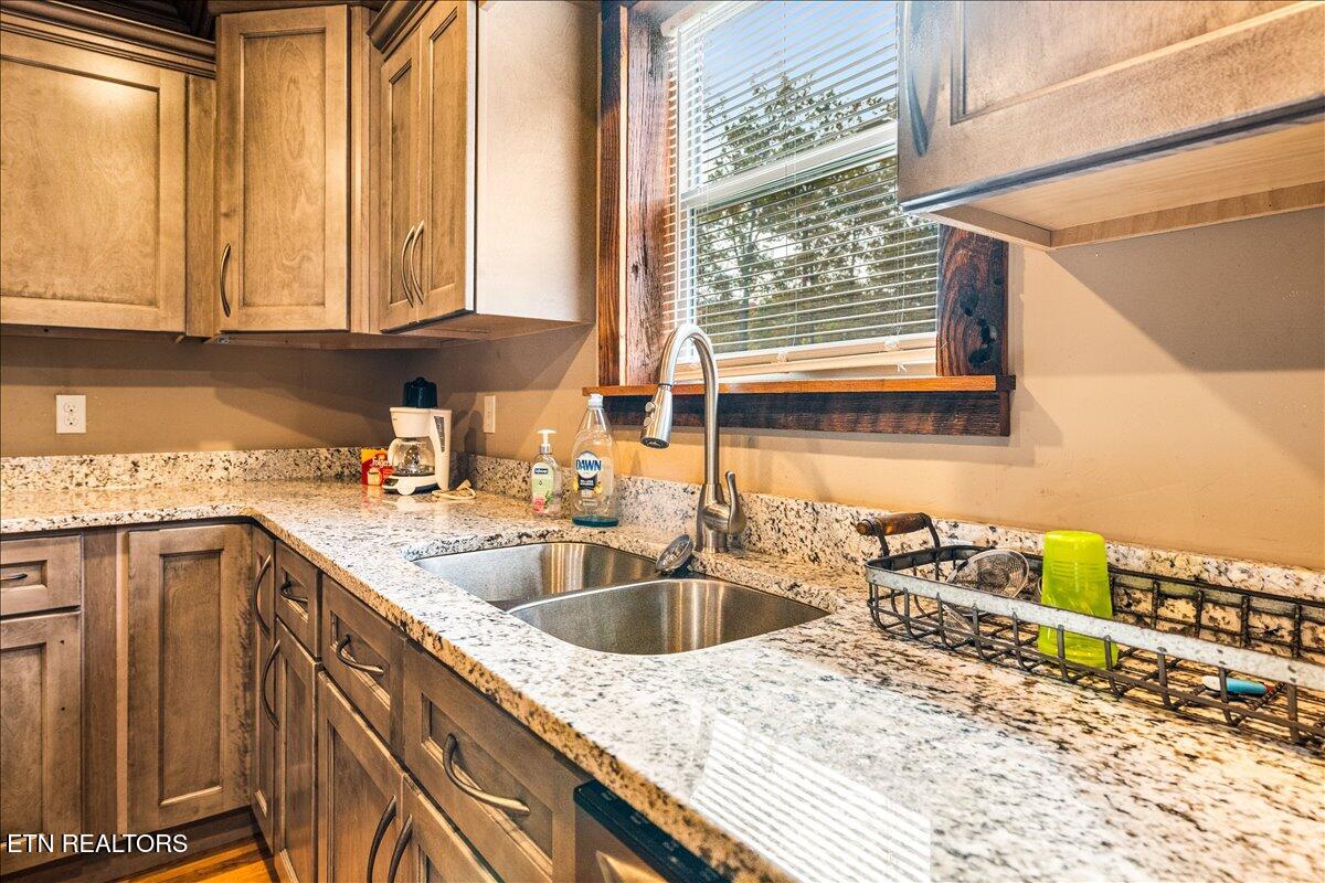 342 Chimney Rock Lane Lafollette TN 37766