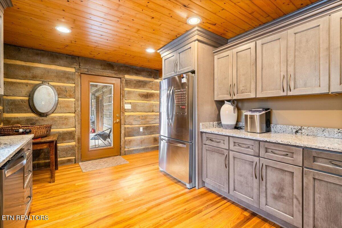 342 Chimney Rock Lane Lafollette TN 37766