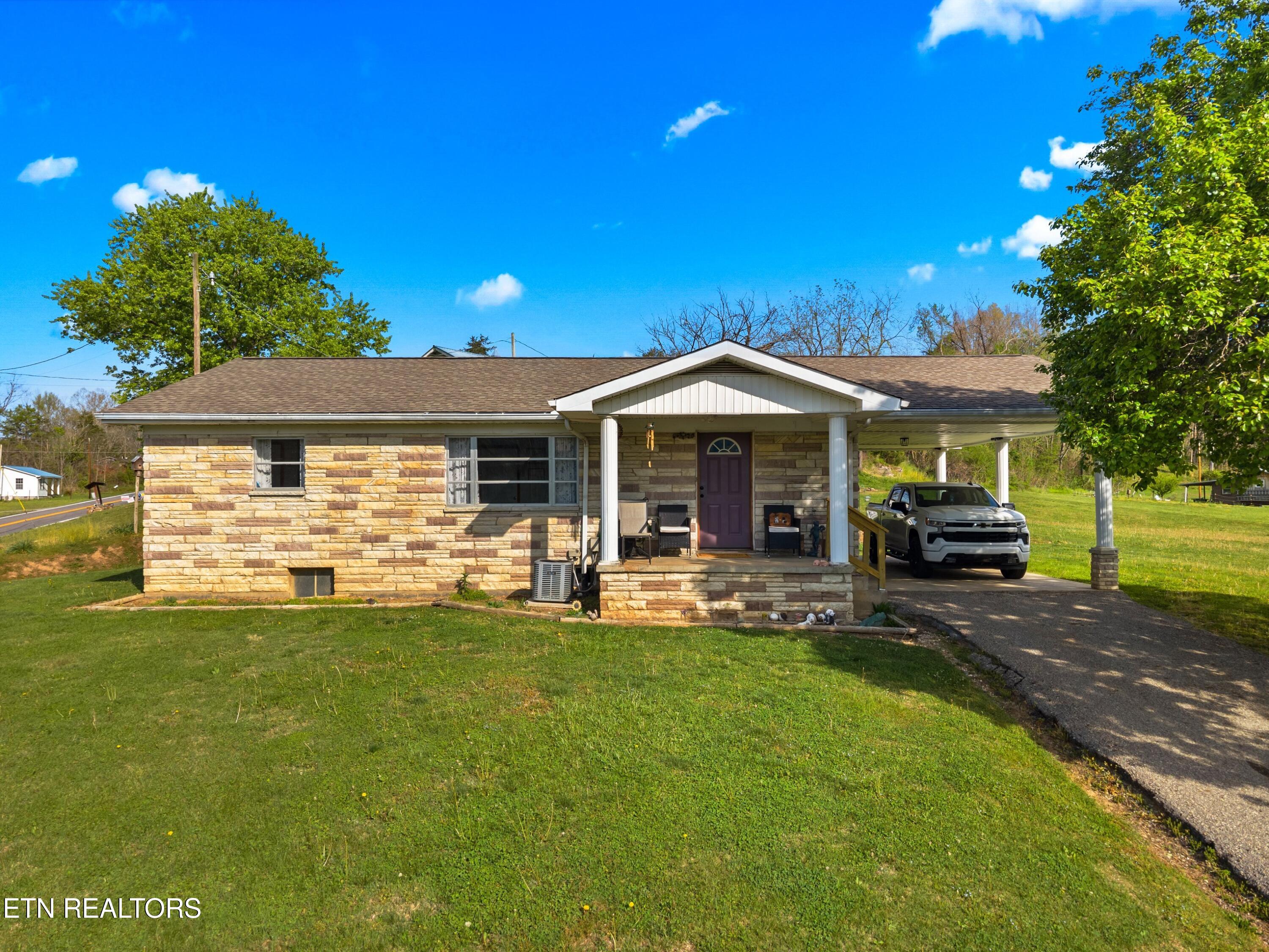2846 Back Valley Road Sneedville TN 37869