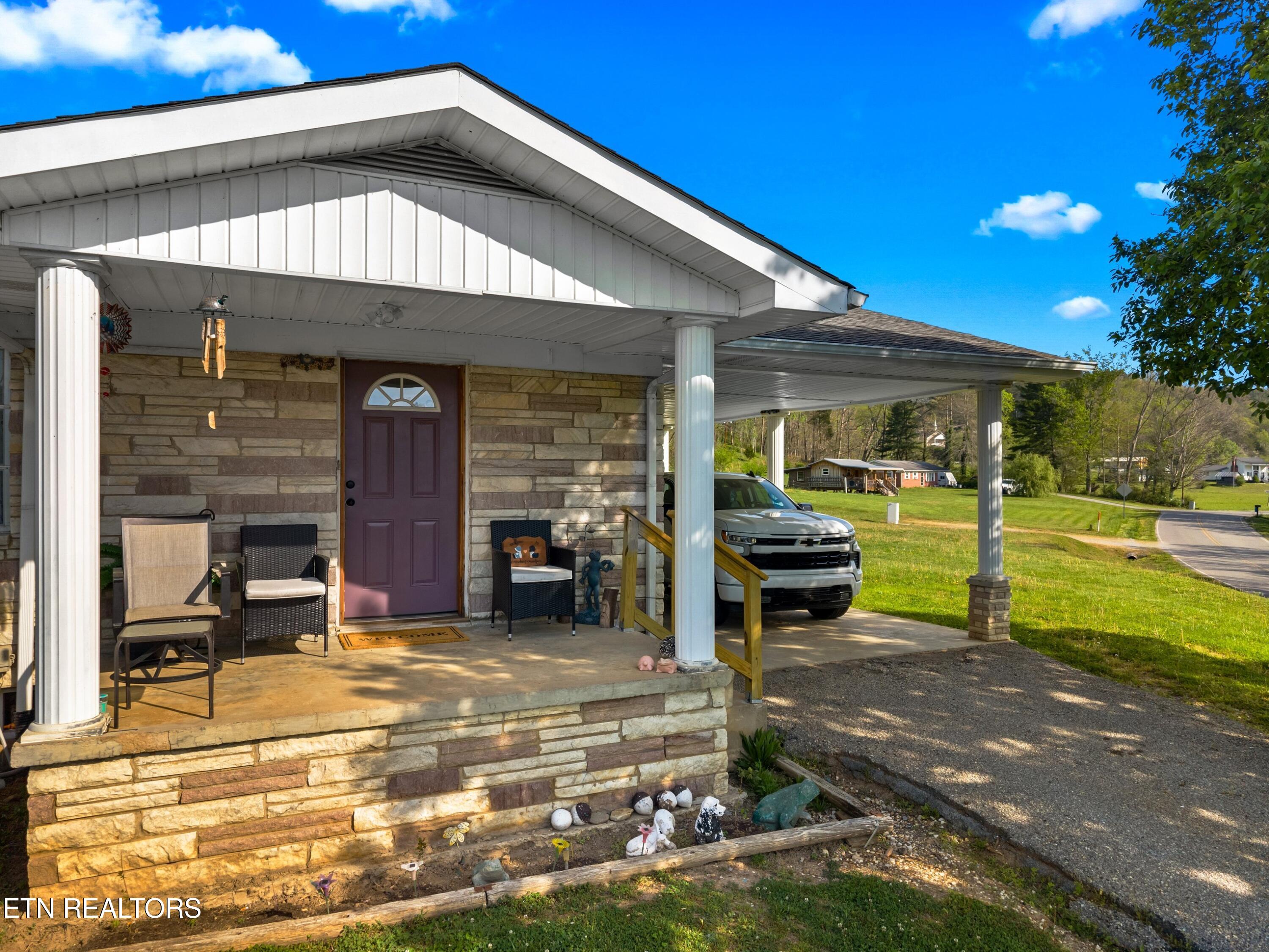 2846 Back Valley Road Sneedville TN 37869
