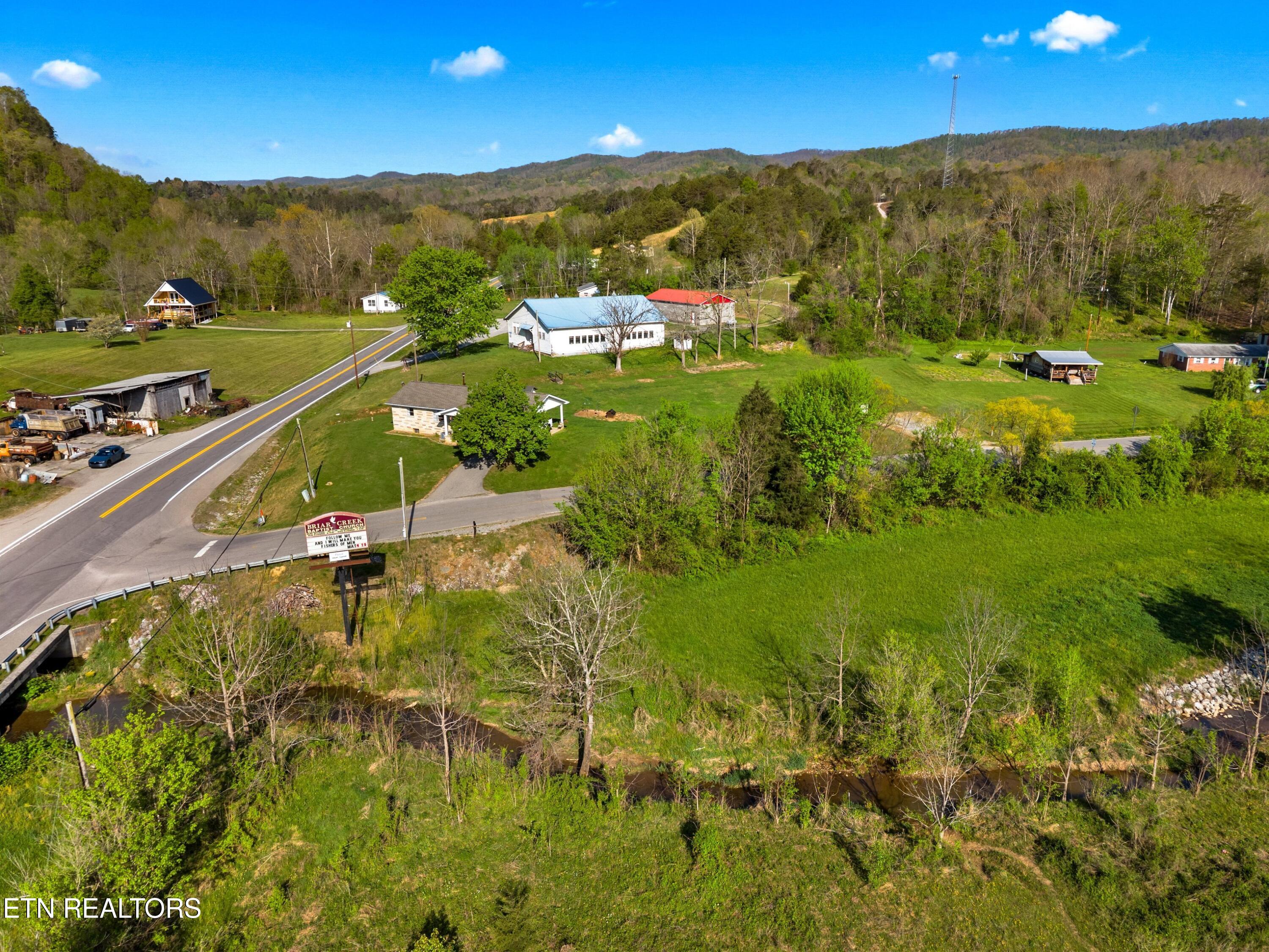 2846 Back Valley Road Sneedville TN 37869