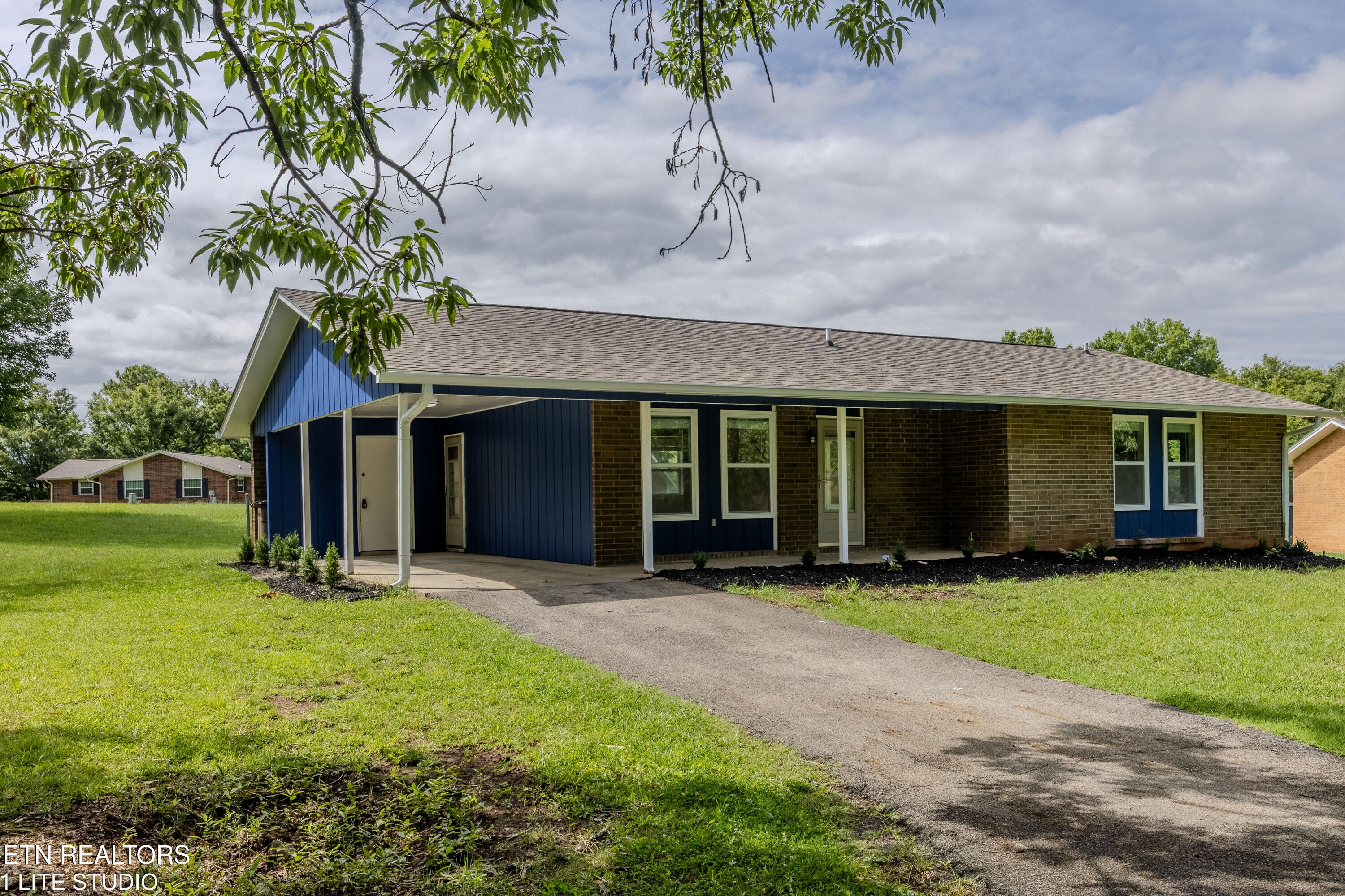 1658 Laurans Avenue Knoxville TN 37915