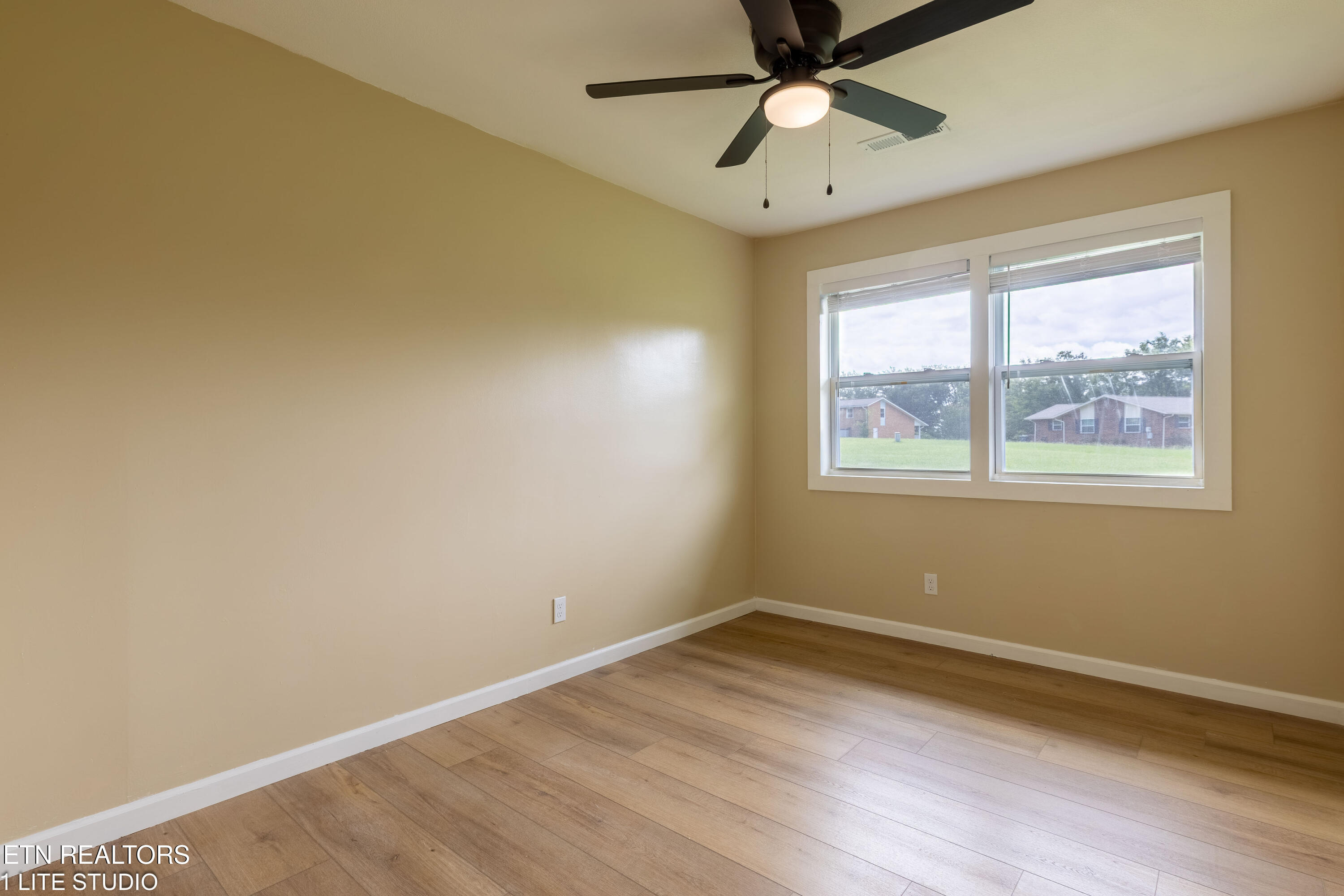 1658 Laurans Avenue Knoxville TN 37915