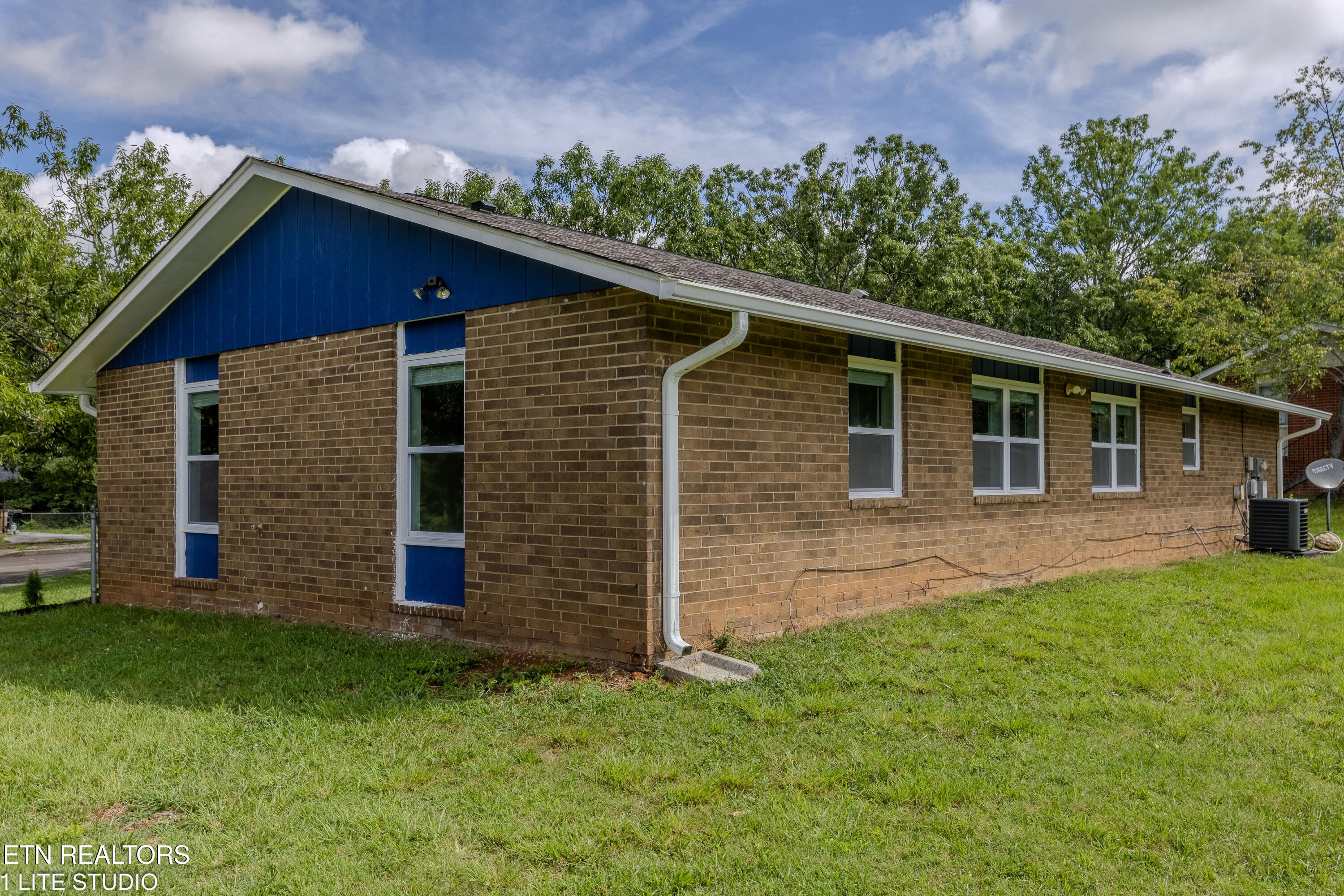 1658 Laurans Avenue Knoxville TN 37915